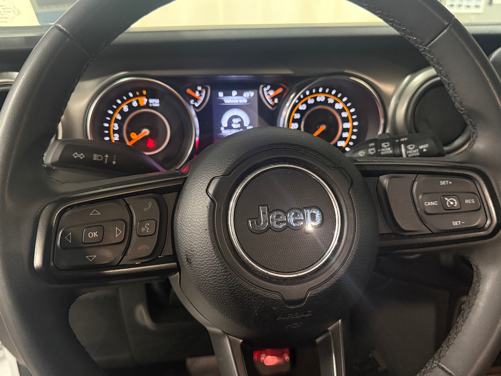 Thumbnail: 2023 Jeep Gladiator - 5