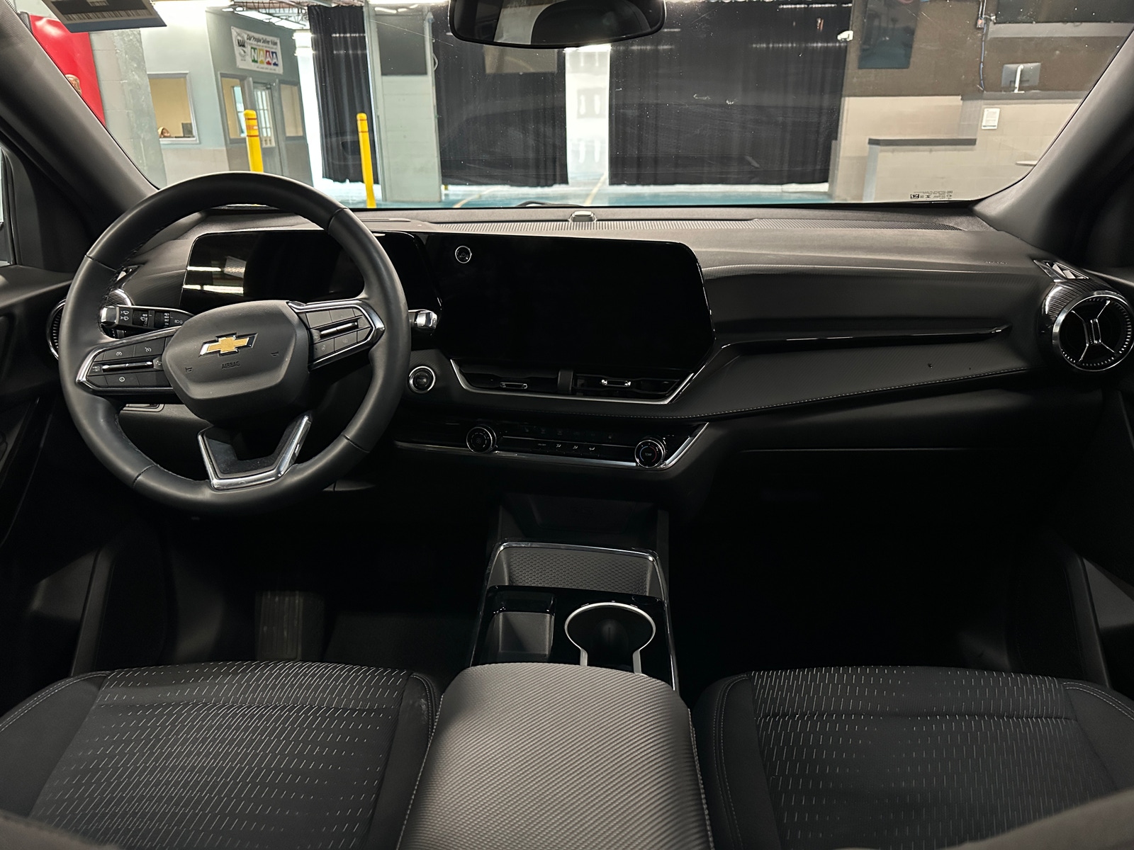 Thumbnail: 2025 Chevrolet Equinox - 3