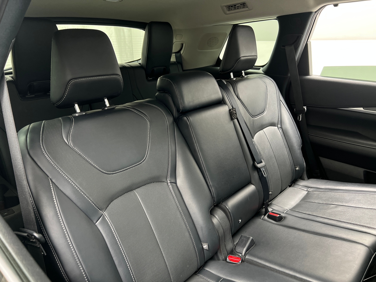 Thumbnail: 2023 INFINITI QX60 - 5