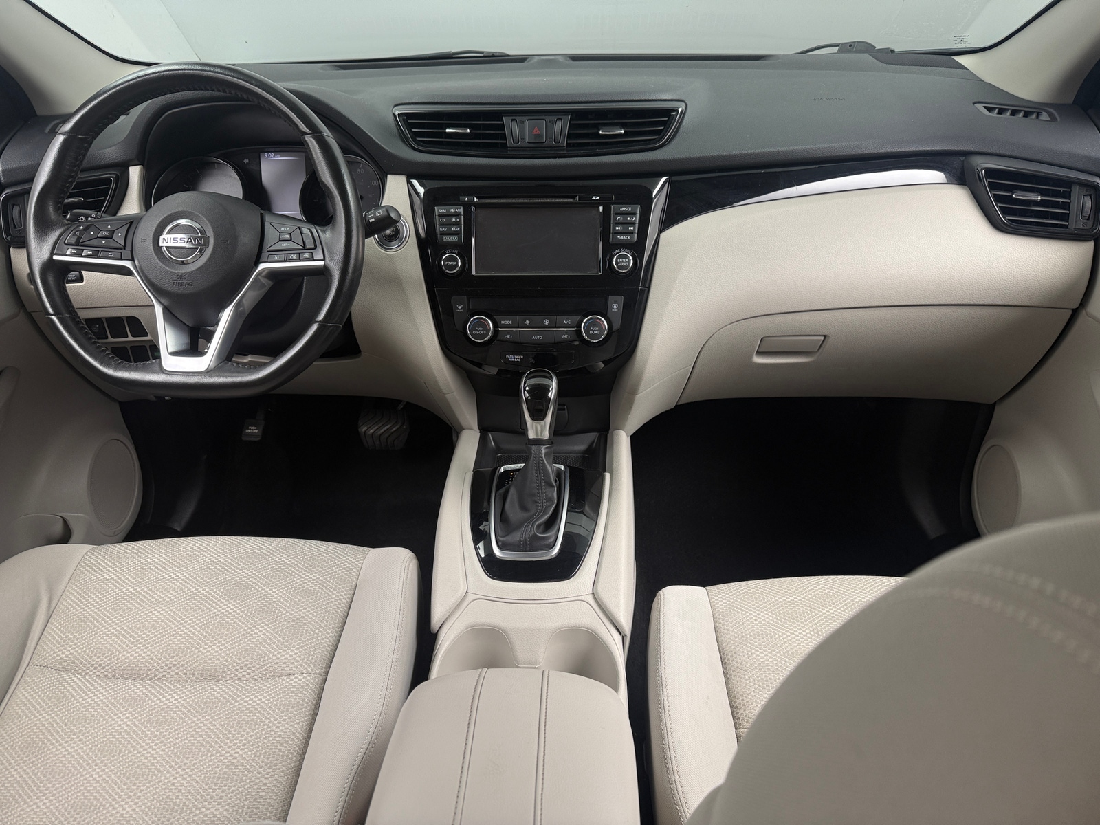 Thumbnail: 2018 Nissan Rogue Sport - 3