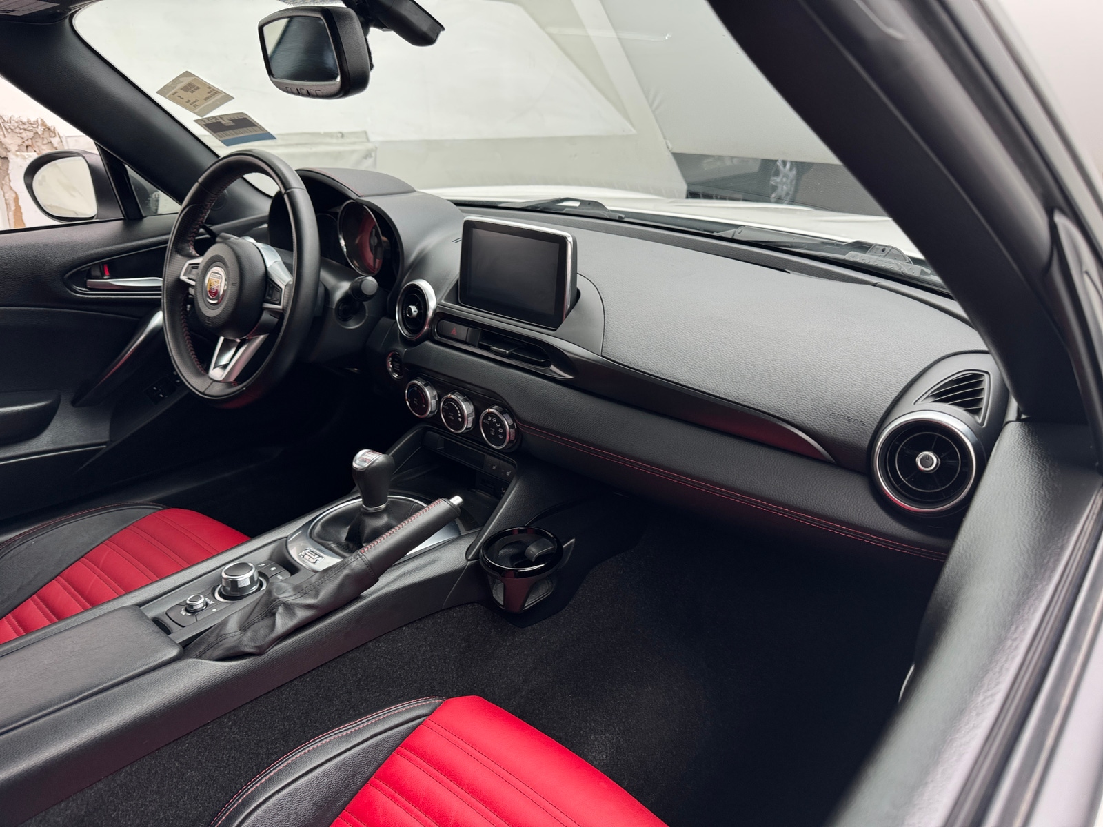 Thumbnail: 2018 Fiat 124 Spider - 2