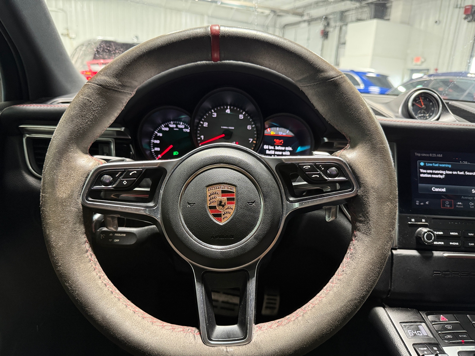 Thumbnail: 2017 Porsche Macan - 4