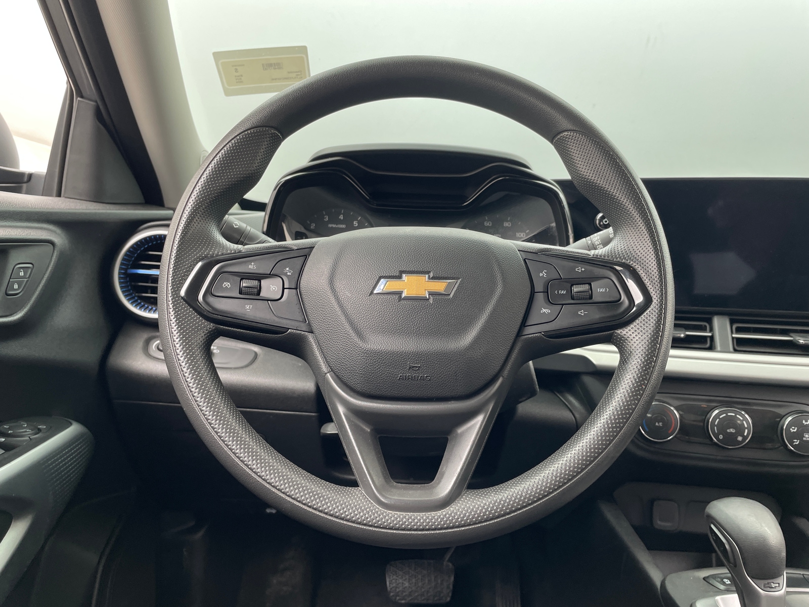 Thumbnail: 2024 Chevrolet Trax - 5