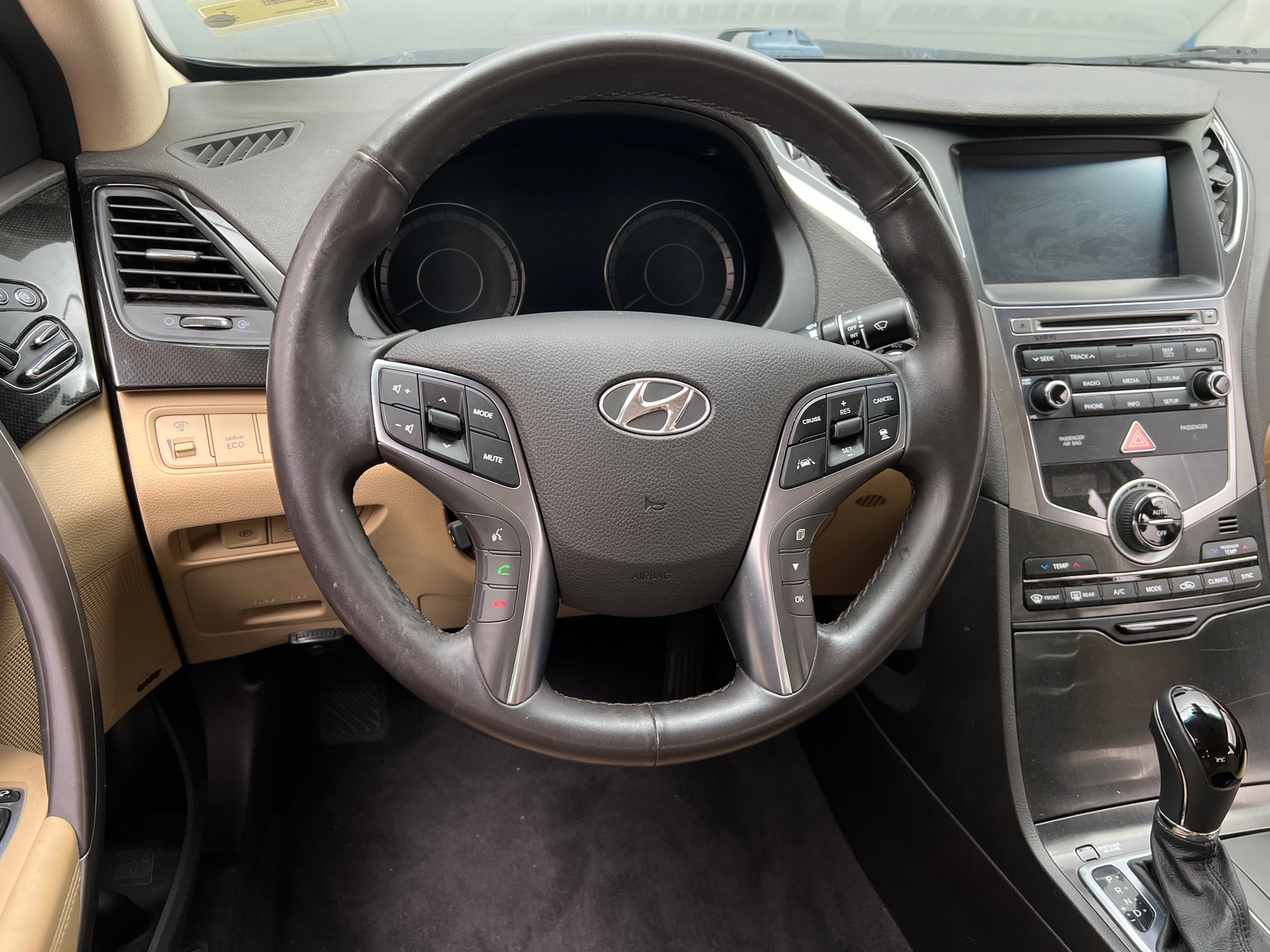 Thumbnail: 2017 Hyundai Azera - 4