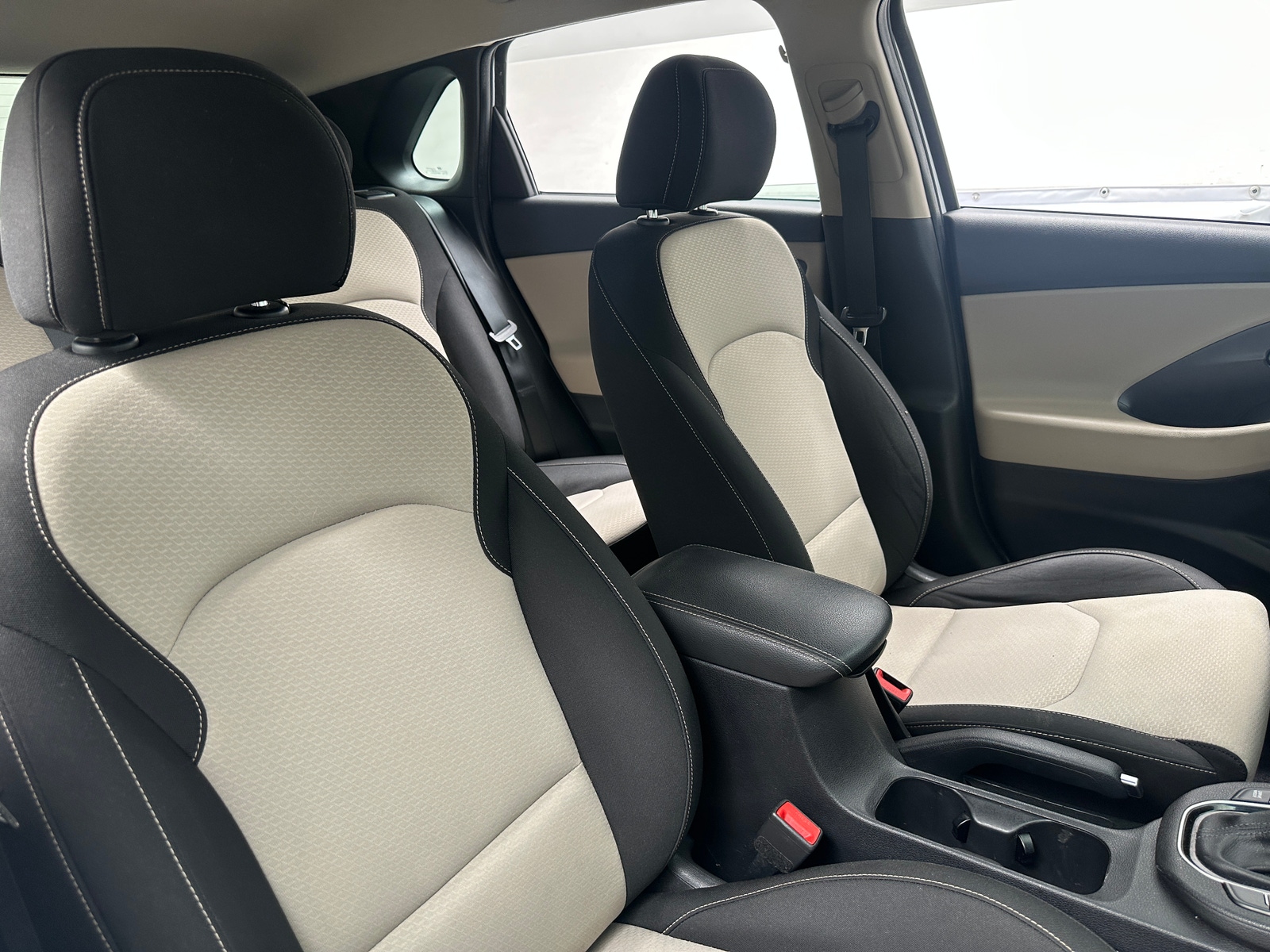 Thumbnail: 2018 Hyundai Elantra - 2