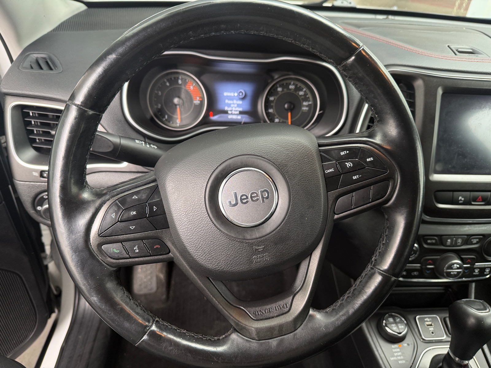 Thumbnail: 2020 Jeep Cherokee - 5