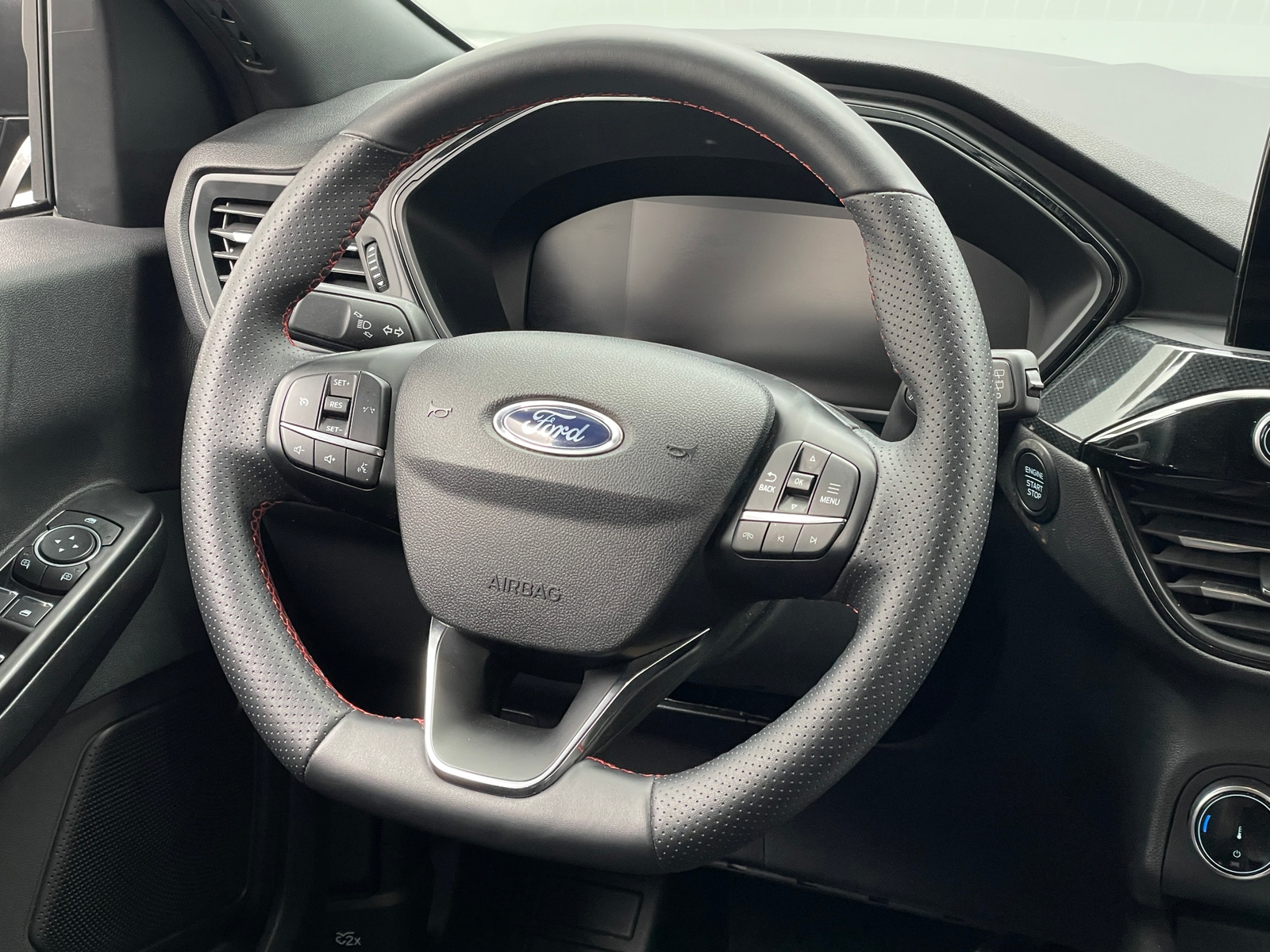 Thumbnail: 2025 Ford Escape - 5