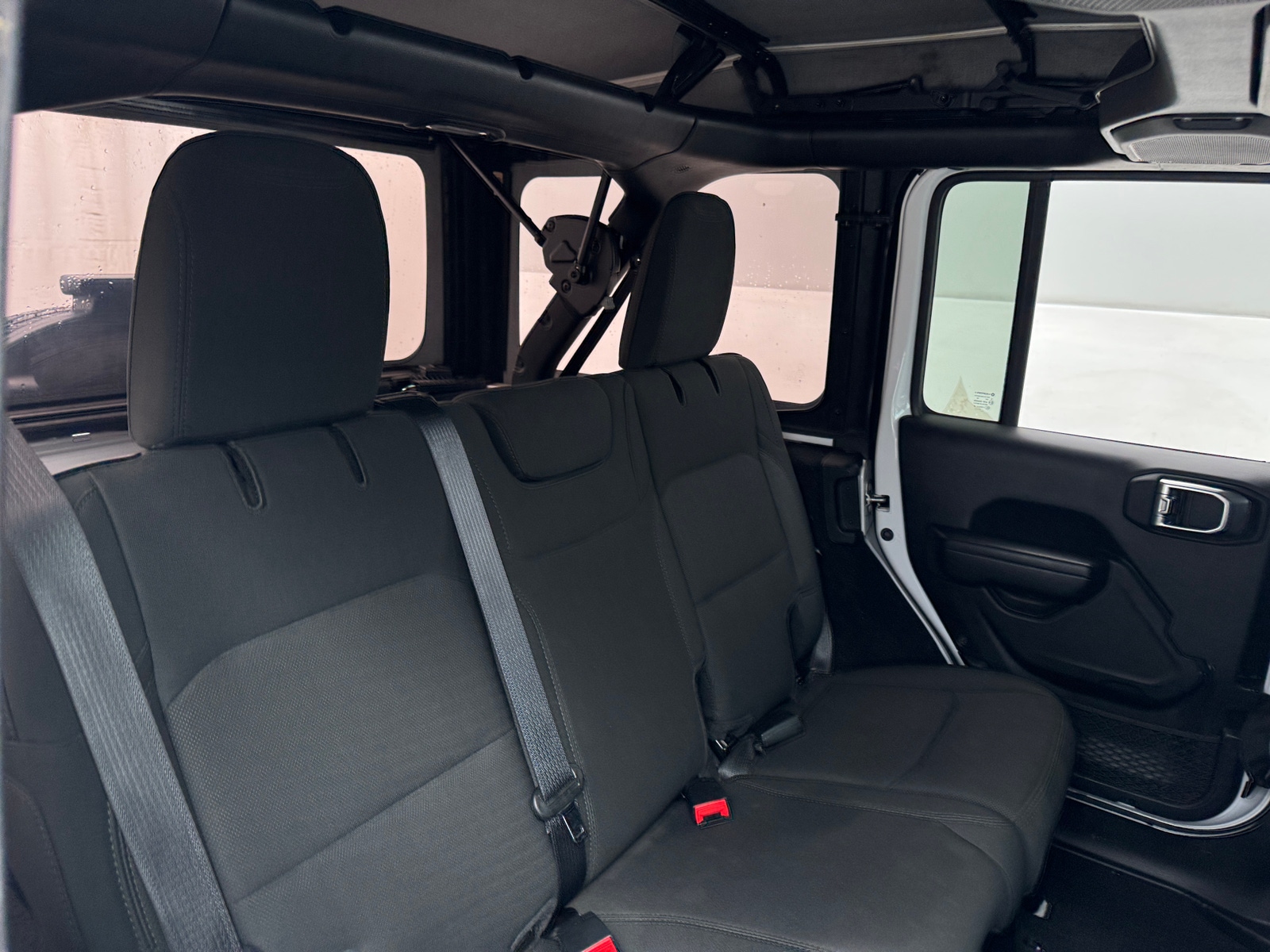 Thumbnail: 2022 Jeep Wrangler - 6