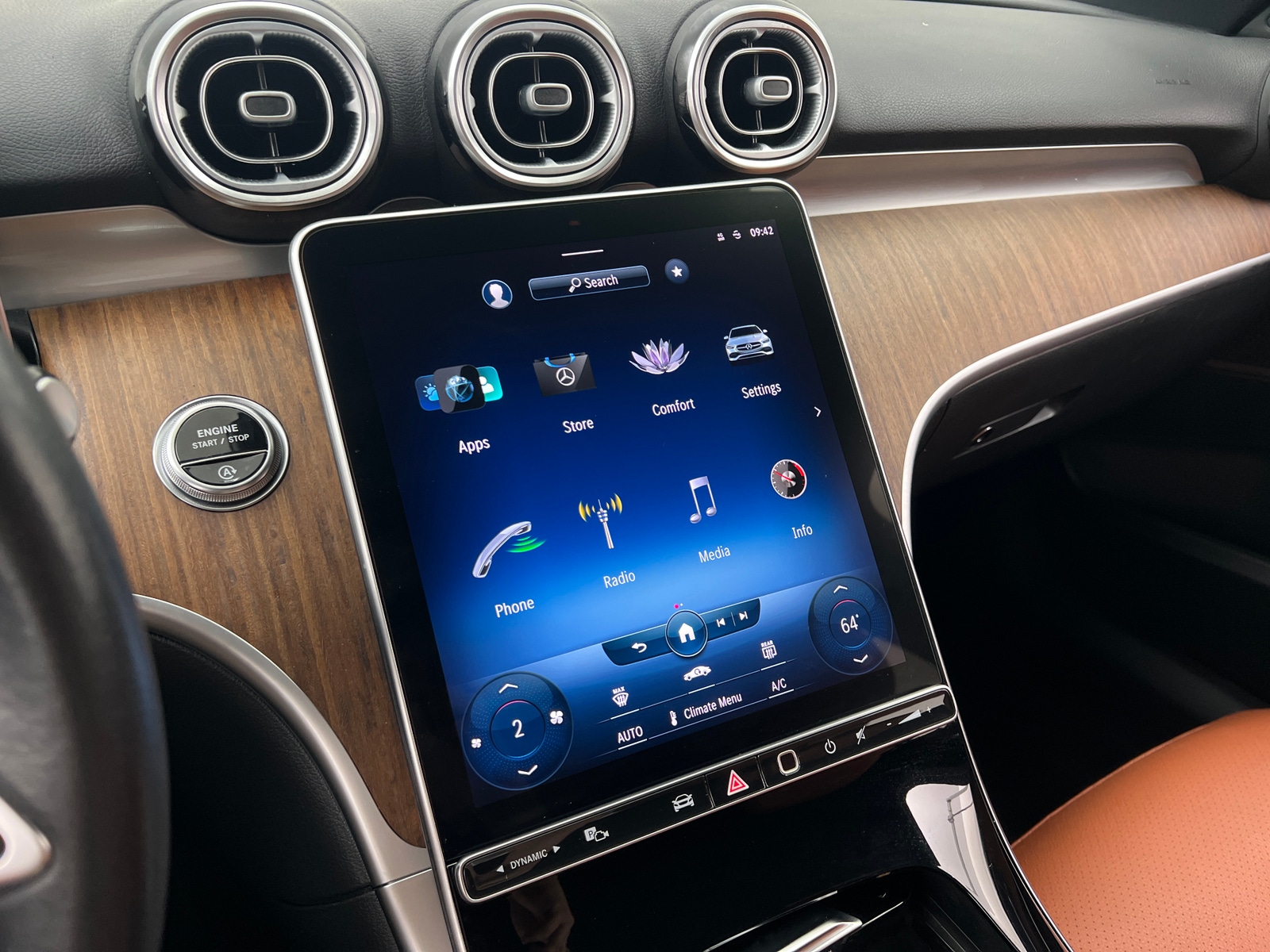 Thumbnail: 2022 Mercedes-Benz C-Class - 3