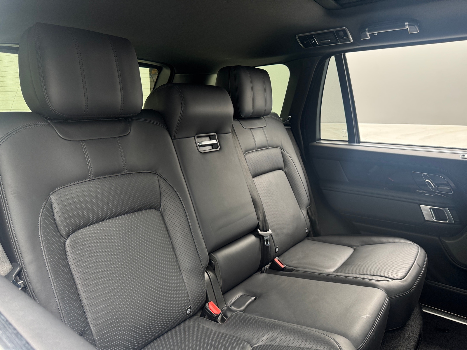 Thumbnail: 2020 Land Rover Range Rover - 5