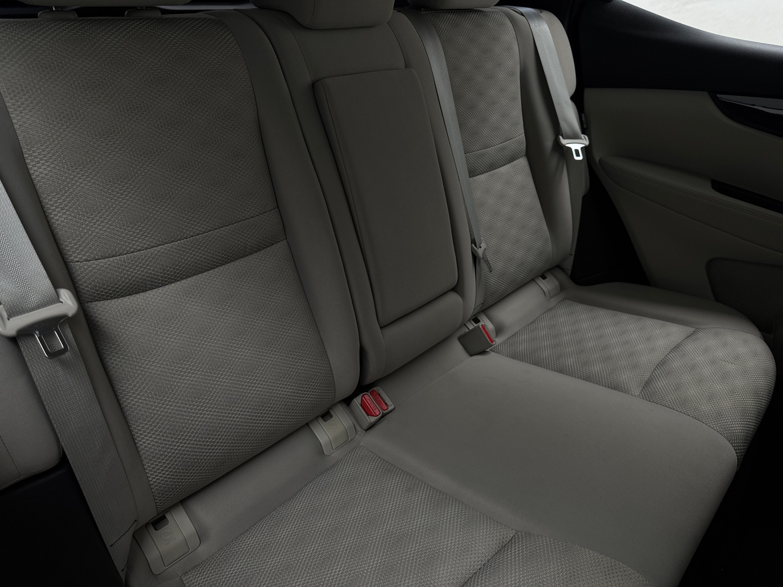 Thumbnail: 2021 Nissan Rogue Sport - 6
