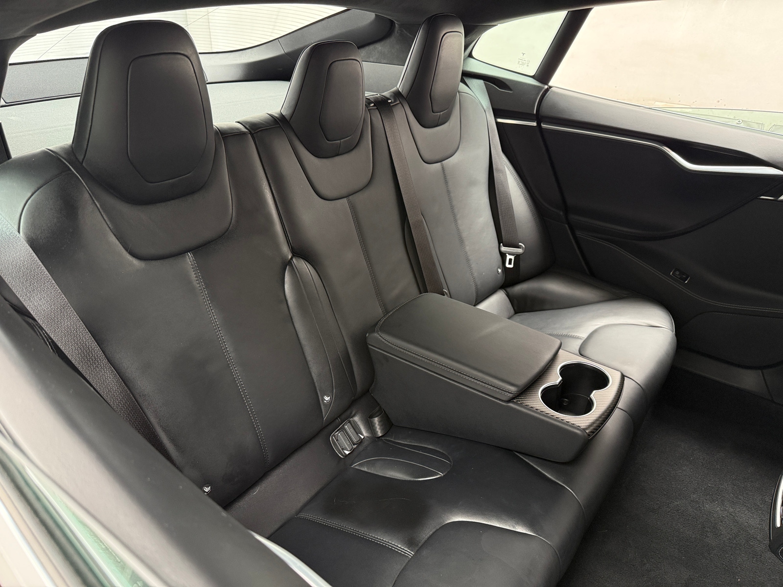 Thumbnail: 2015 Tesla Model S - 5