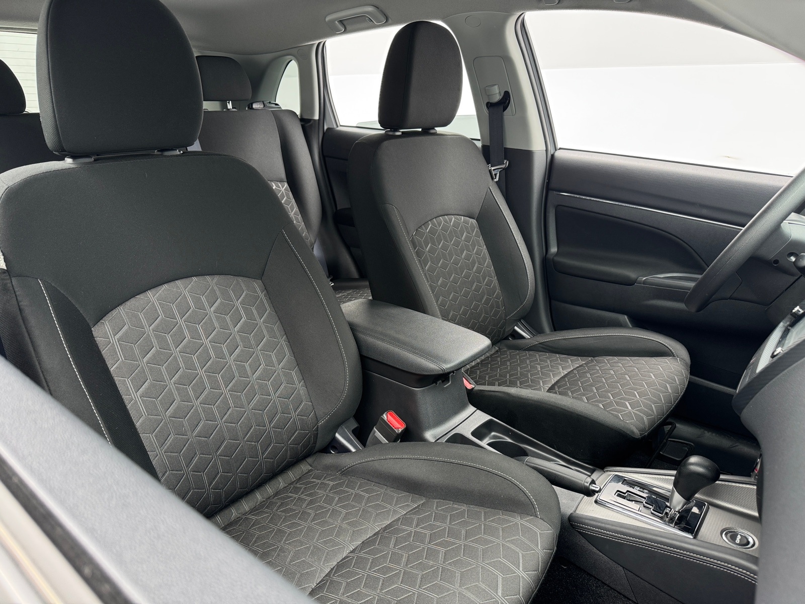 Thumbnail: 2025 Mitsubishi Outlander Sport - 2