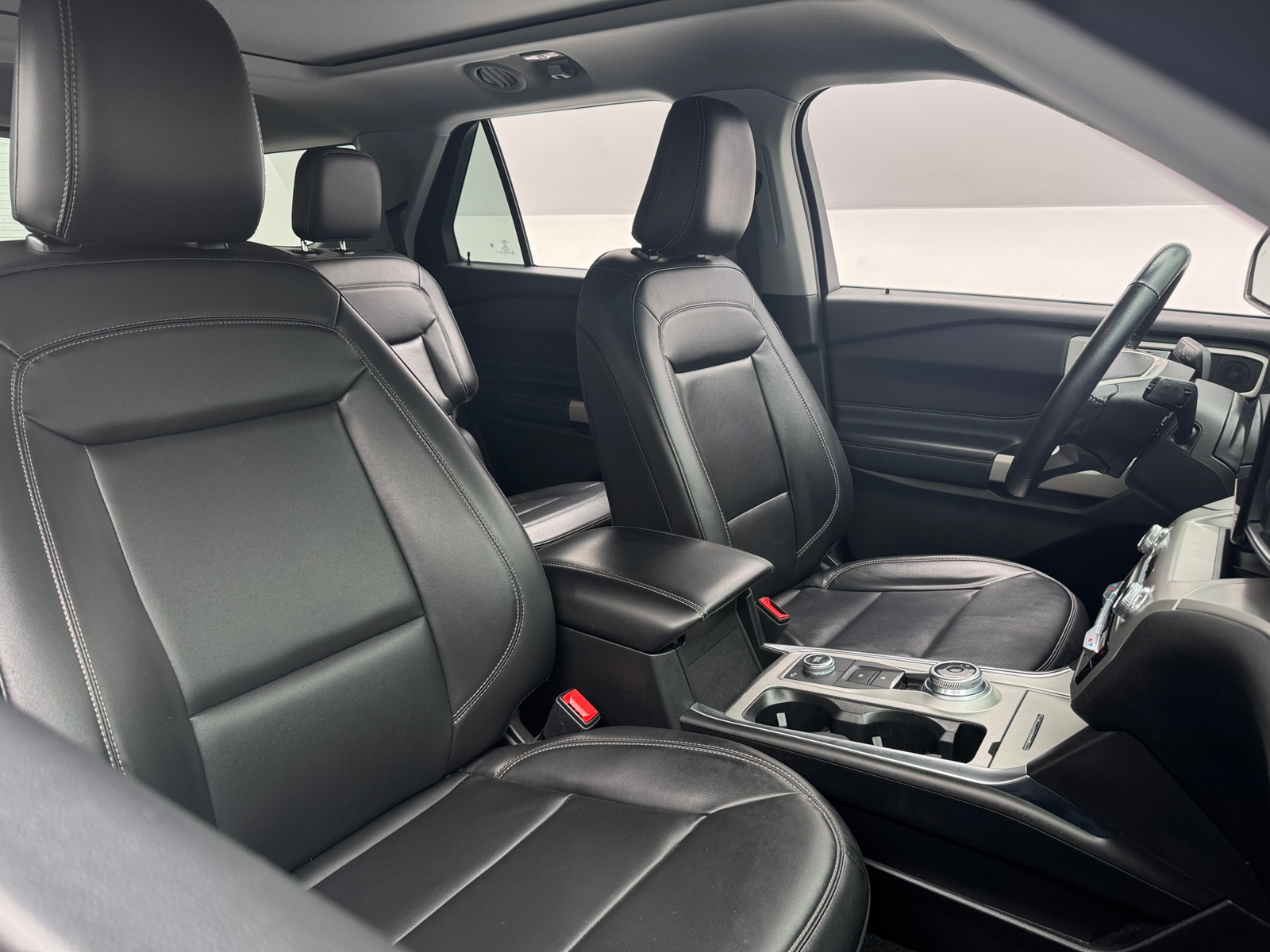 Thumbnail: 2022 Ford Explorer - 2