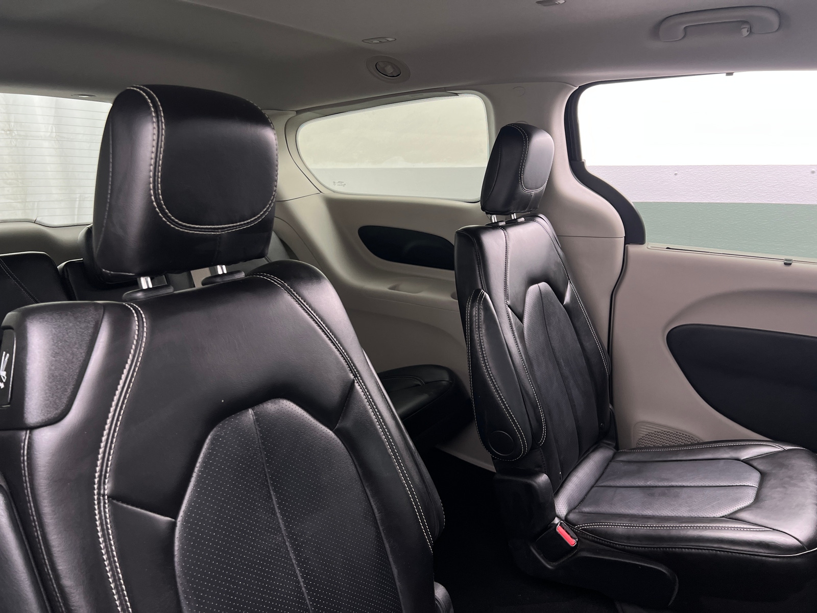 Thumbnail: 2024 Chrysler Pacifica - 5