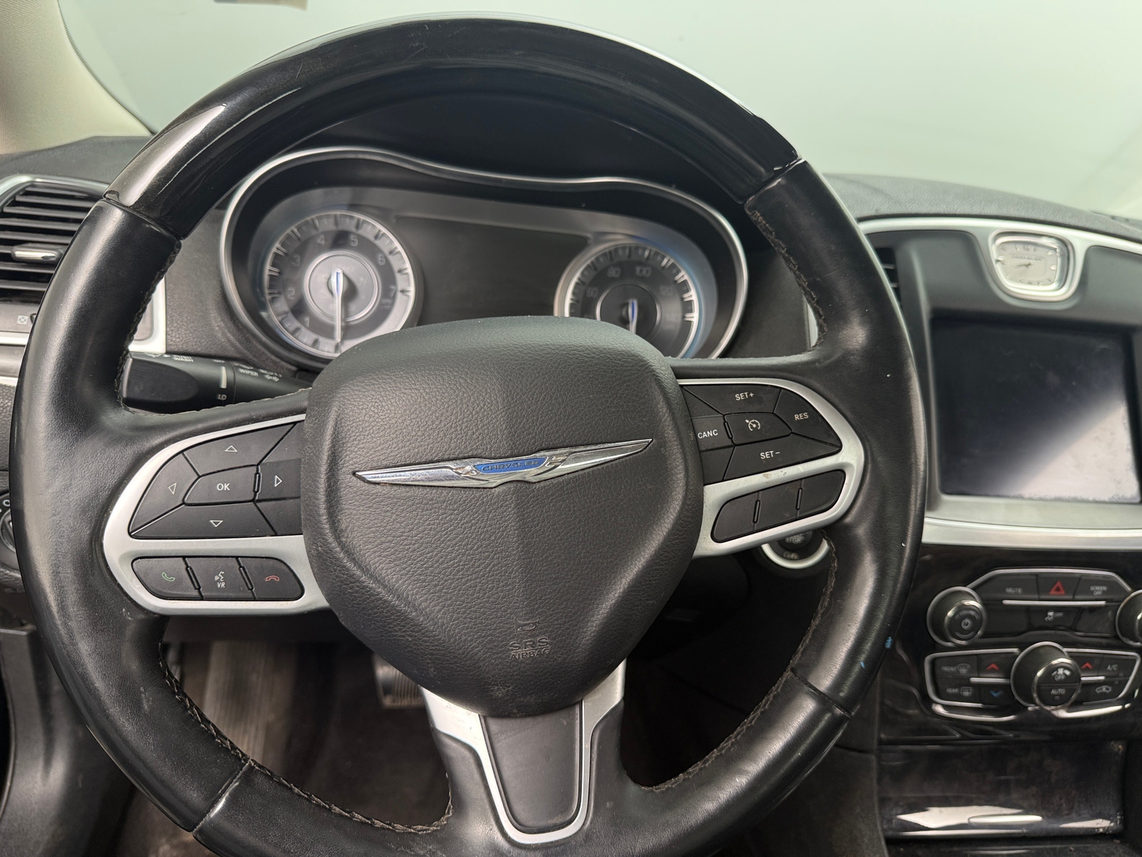 Thumbnail: 2019 Chrysler 300 - 4