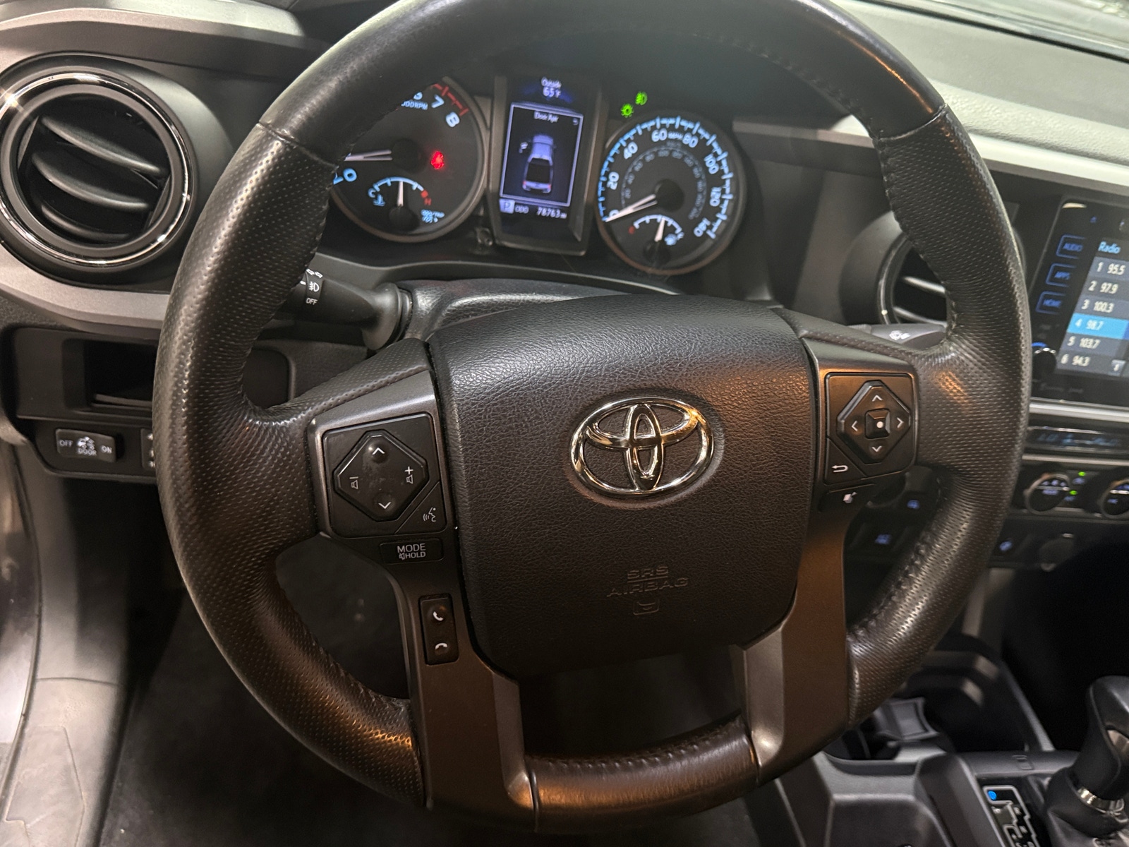 Thumbnail: 2016 Toyota Tacoma - 5