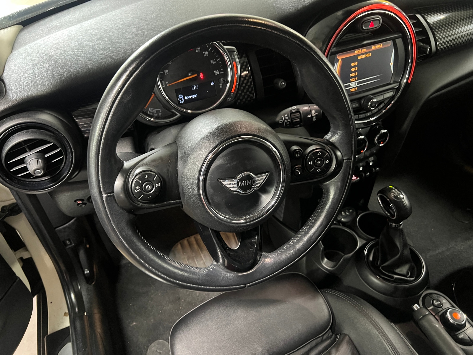 Thumbnail: 2018 MINI Cooper Hardtop - 4