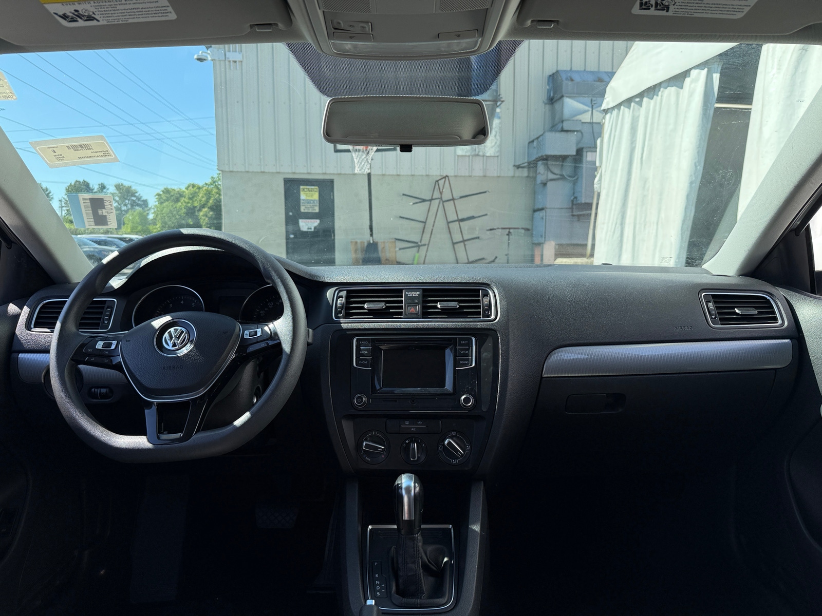 Thumbnail: 2017 Volkswagen Jetta - 3