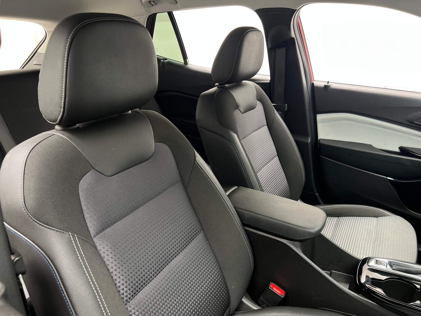 Thumbnail: 2025 Chevrolet Trax - 2