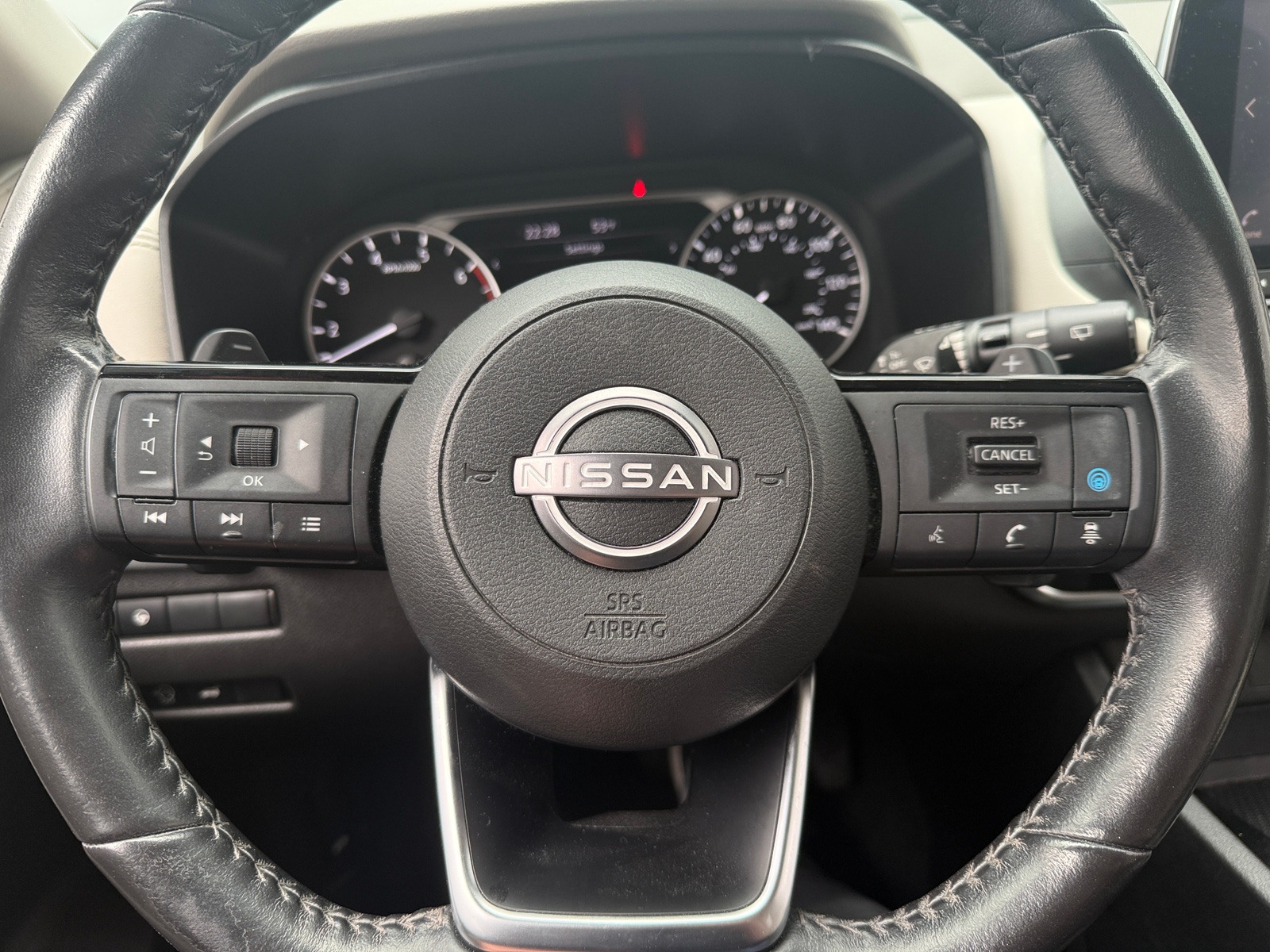 Thumbnail: 2023 Nissan Rogue - 4