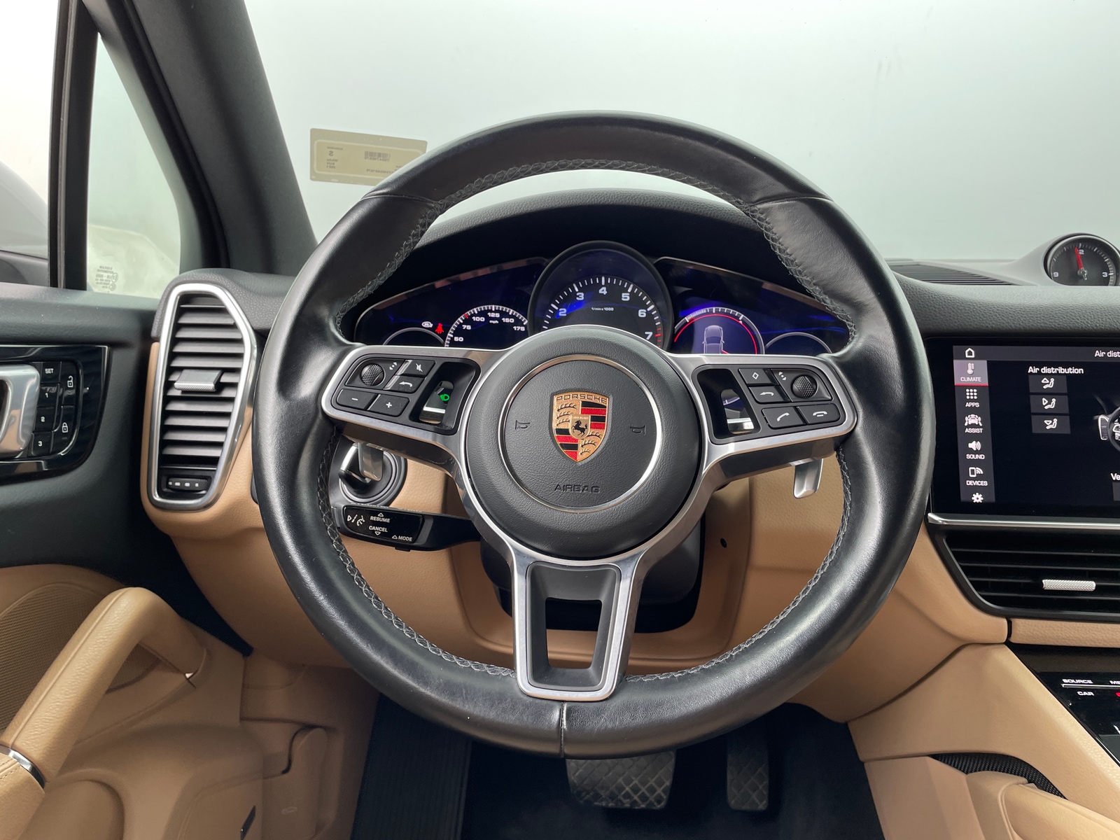 Thumbnail: 2021 Porsche Cayenne - 4