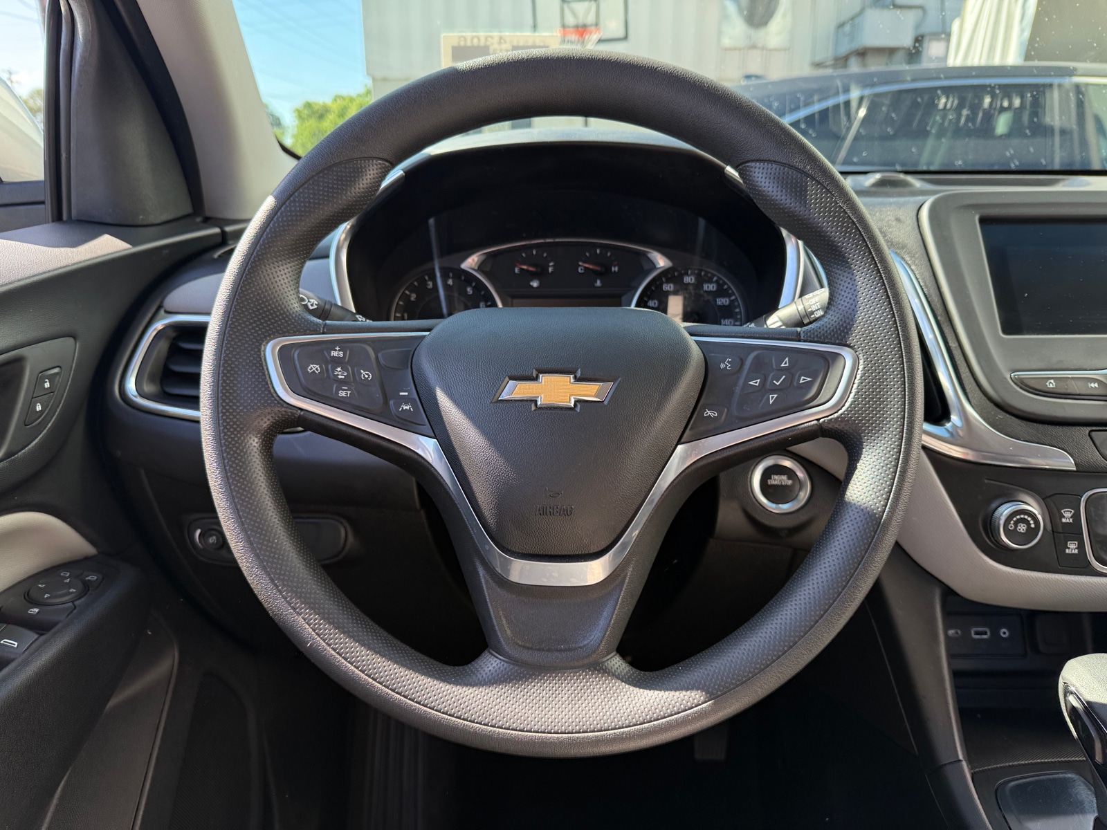 Thumbnail: 2022 Chevrolet Equinox - 5