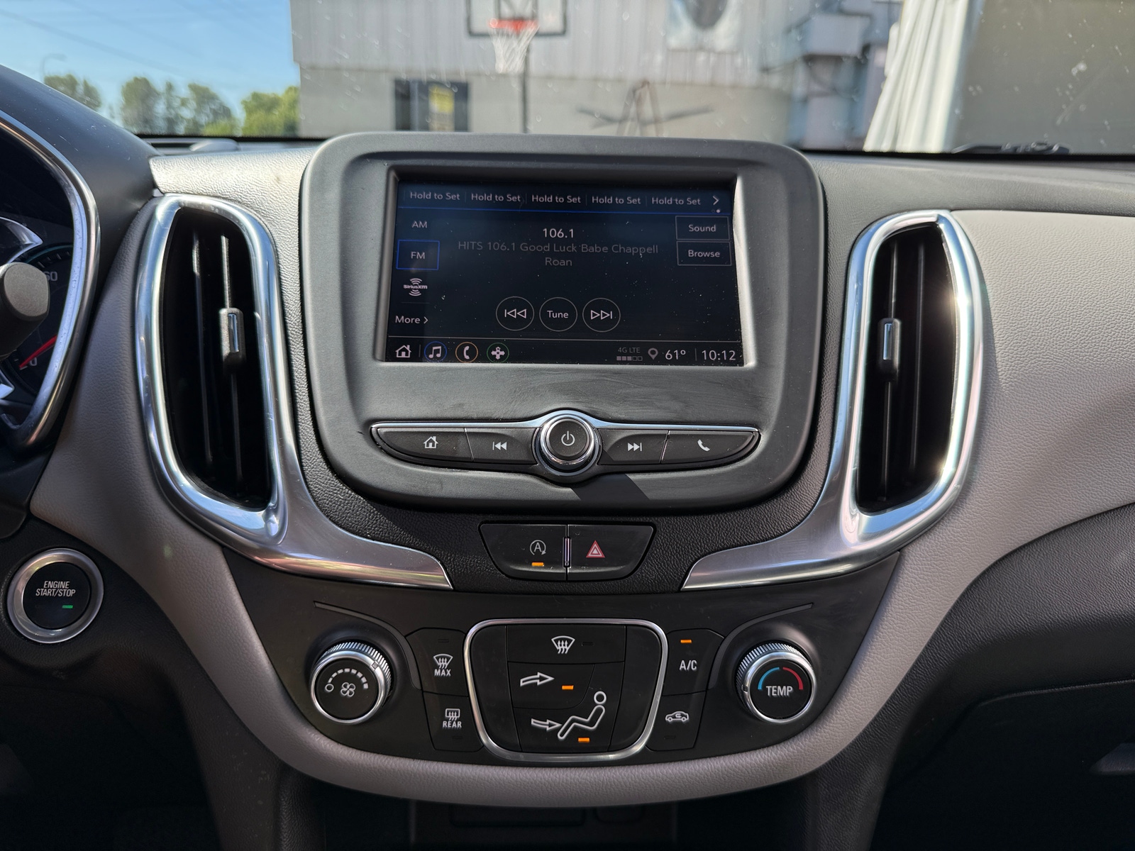 Thumbnail: 2022 Chevrolet Equinox - 4