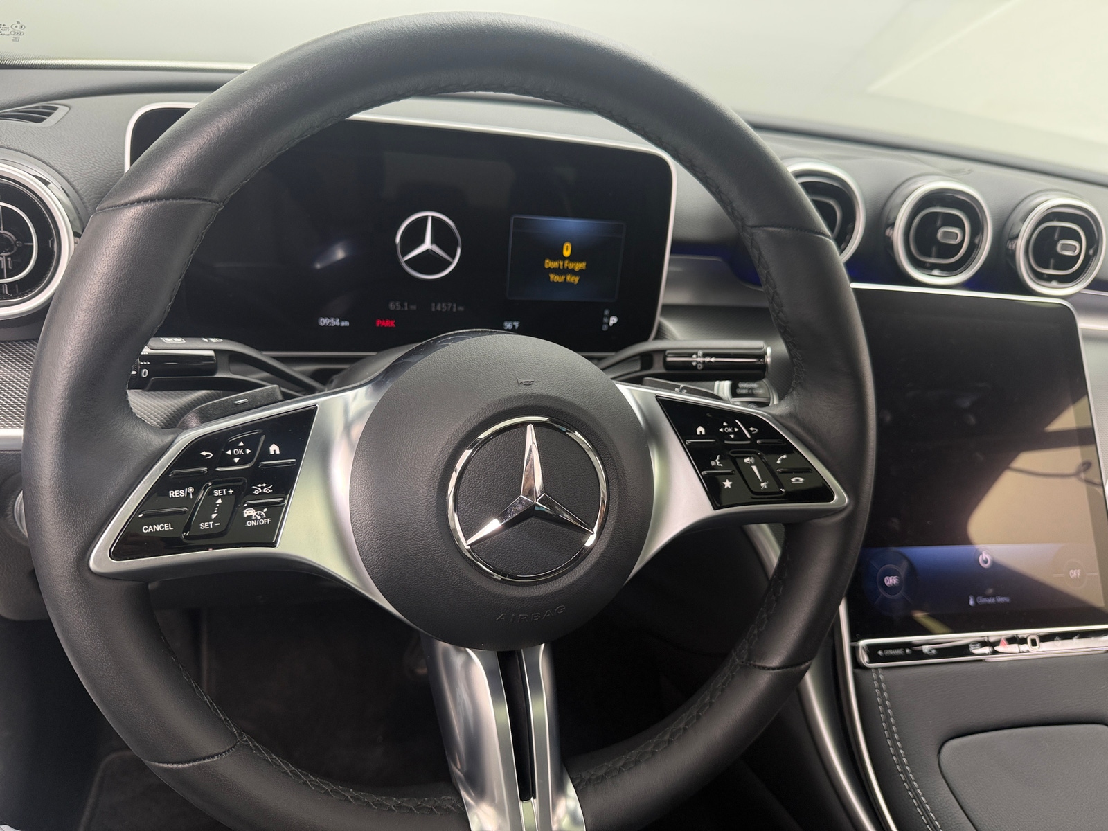 Thumbnail: 2024 Mercedes-Benz C-Class - 4