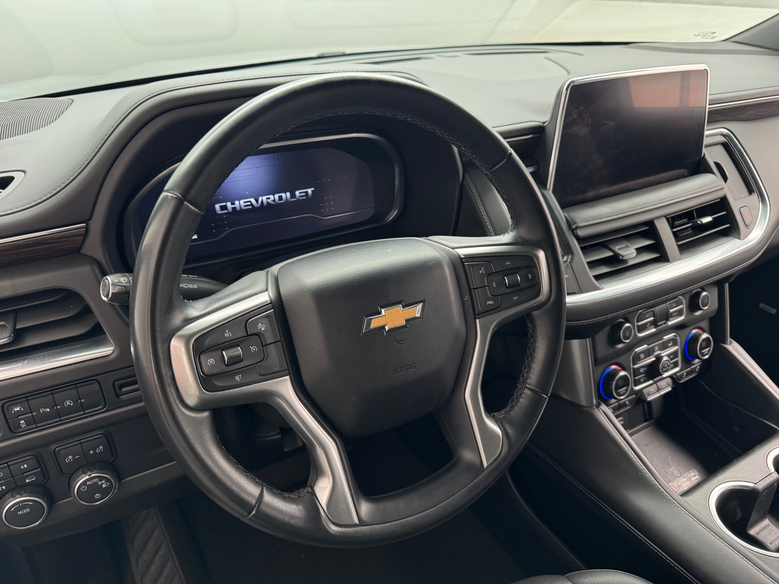Thumbnail: 2023 Chevrolet Suburban - 4