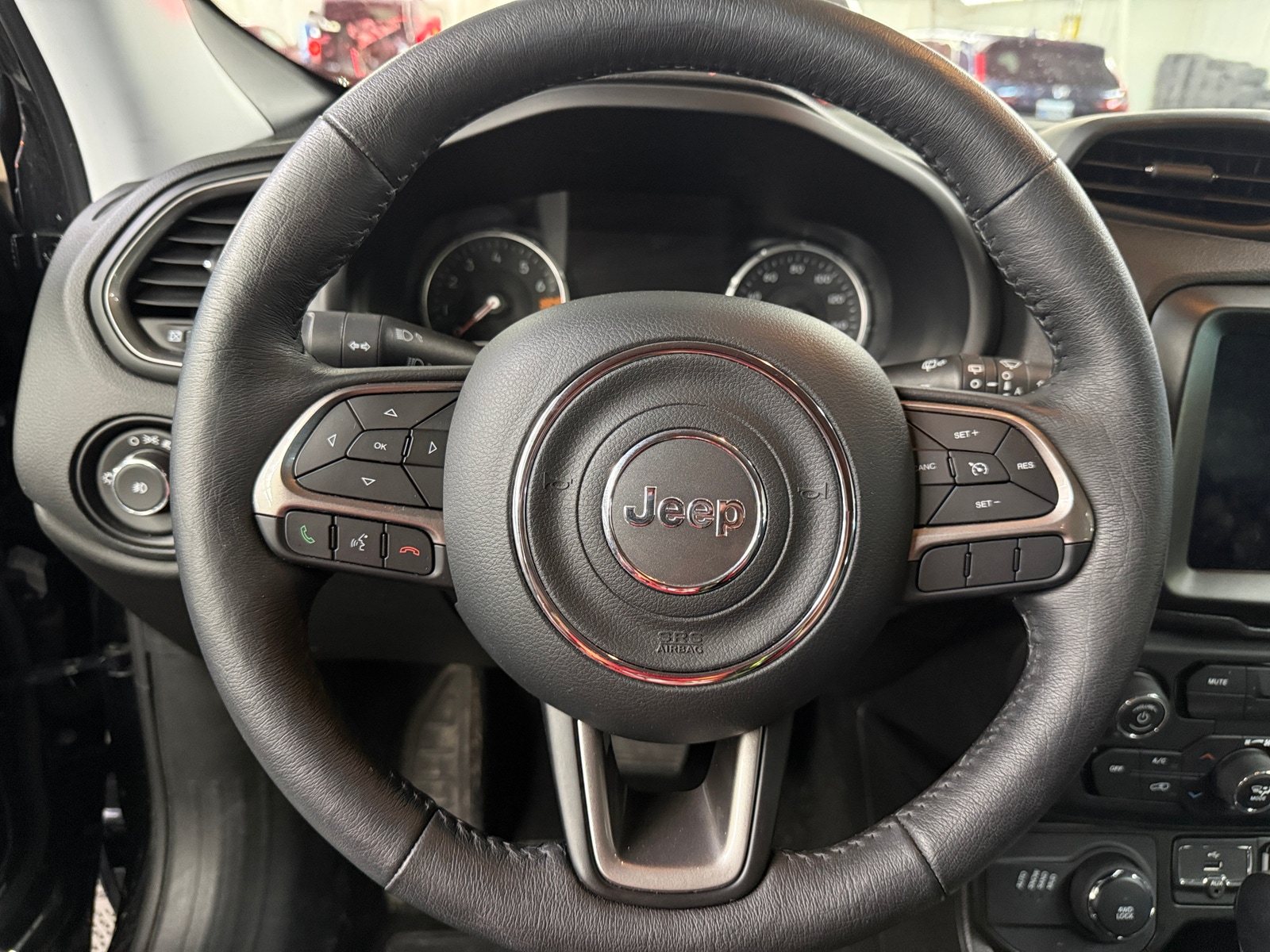 Thumbnail: 2022 Jeep Renegade - 4