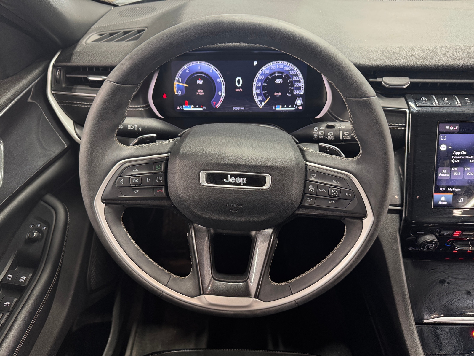 Thumbnail: 2023 Jeep Grand Cherokee - 4