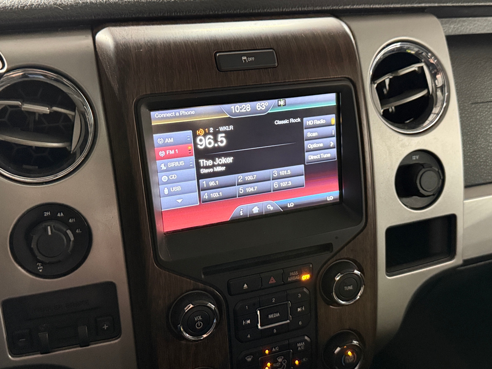 Thumbnail: 2014 Ford Econoline - 4