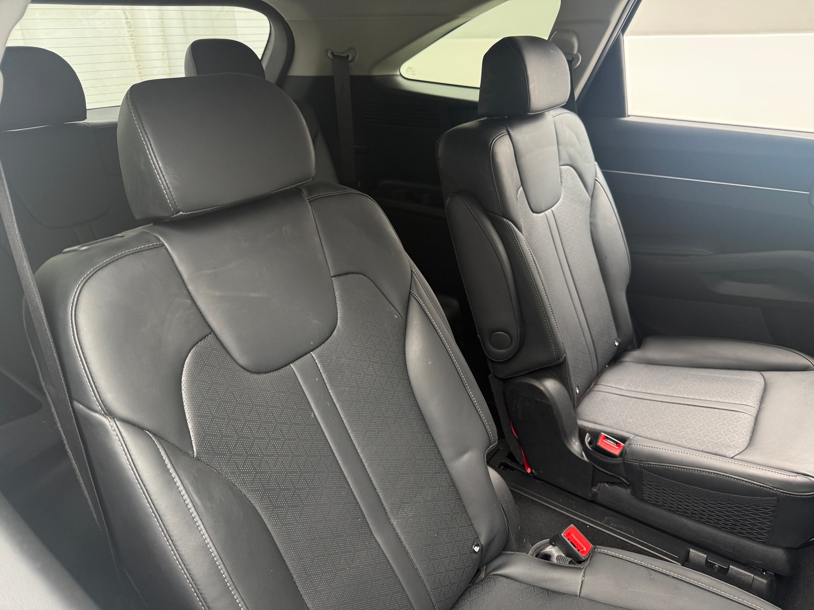 Thumbnail: 2023 Kia Sorento - 5