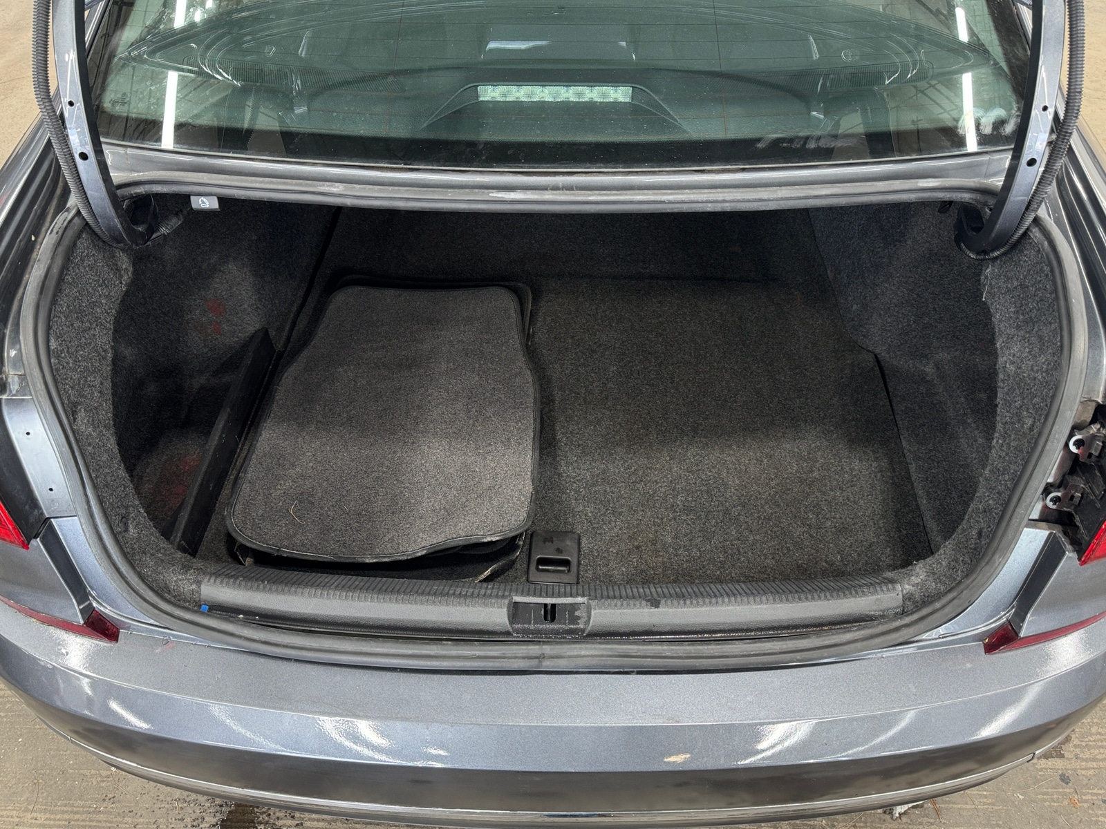 Thumbnail: 2016 Volkswagen Passat - 6