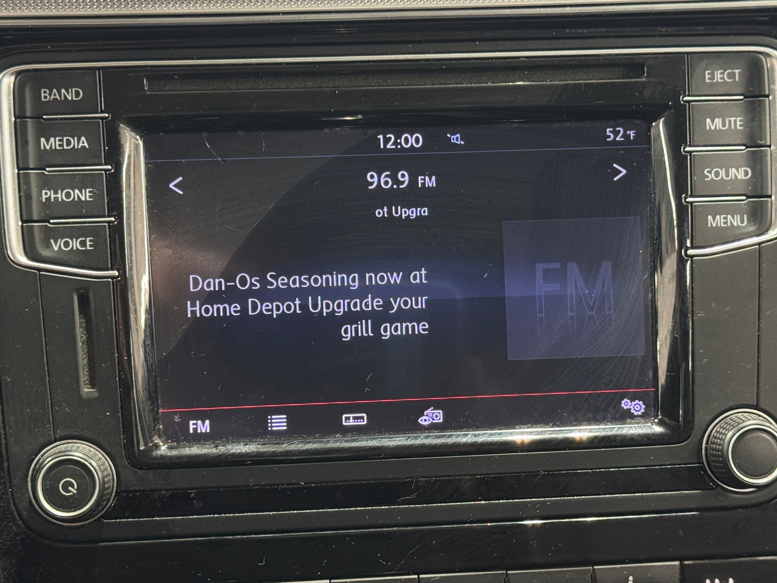 Thumbnail: 2016 Volkswagen Passat - 3