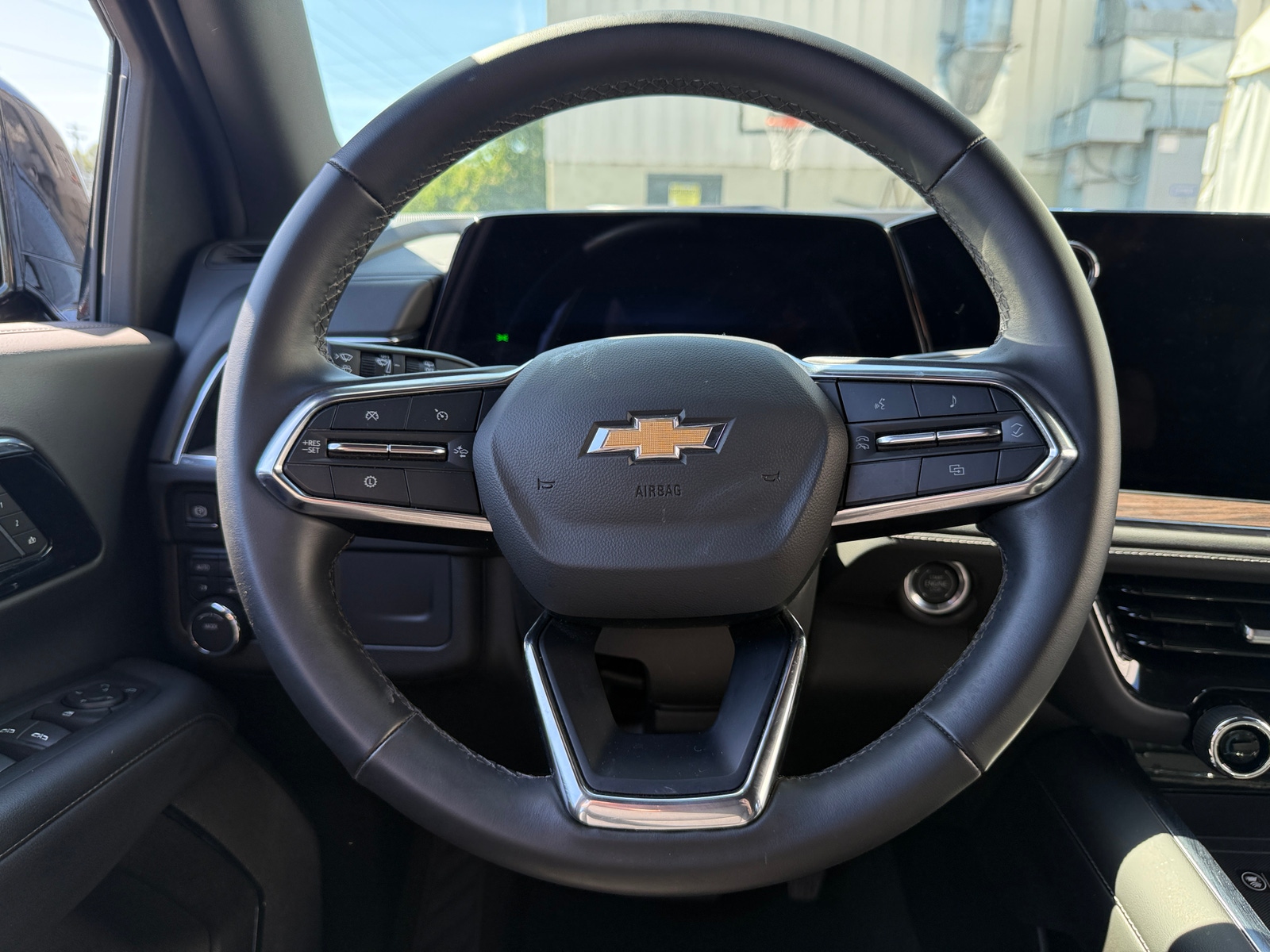 Thumbnail: 2025 Chevrolet Tahoe - 4