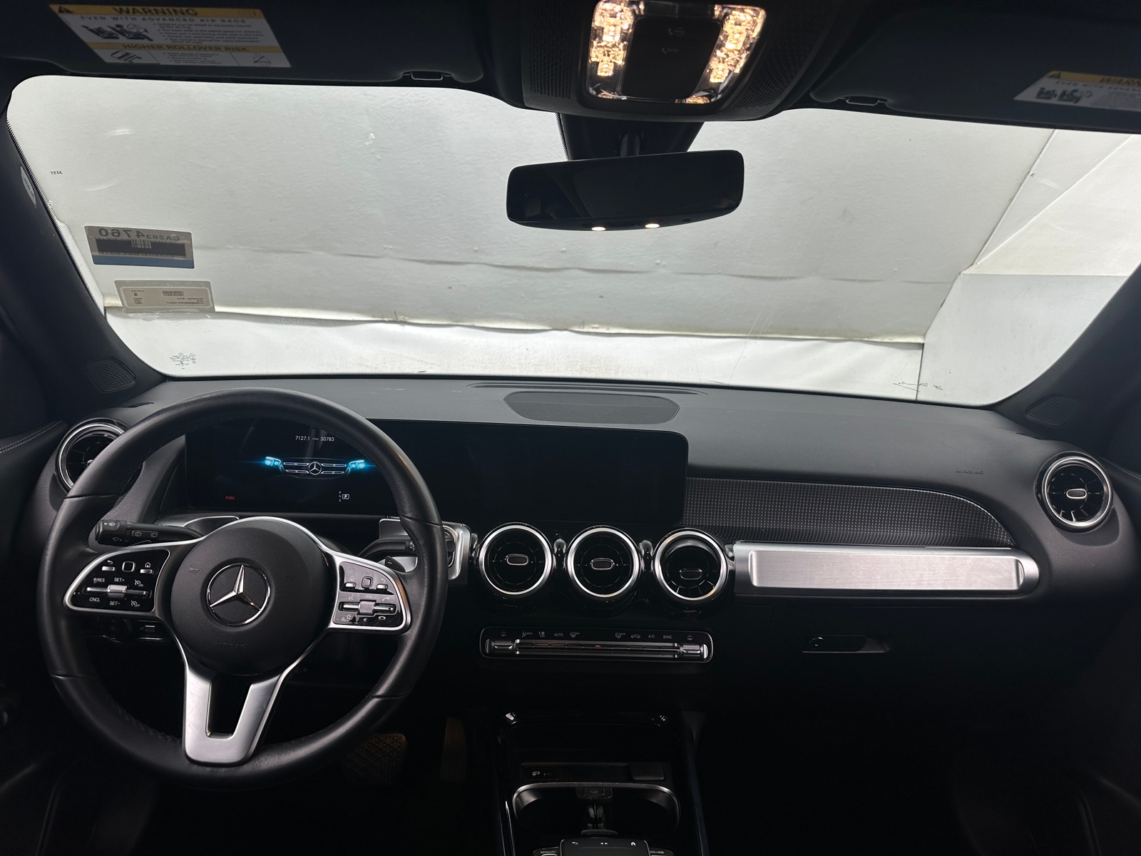 Thumbnail: 2022 Mercedes-Benz GLB - 2