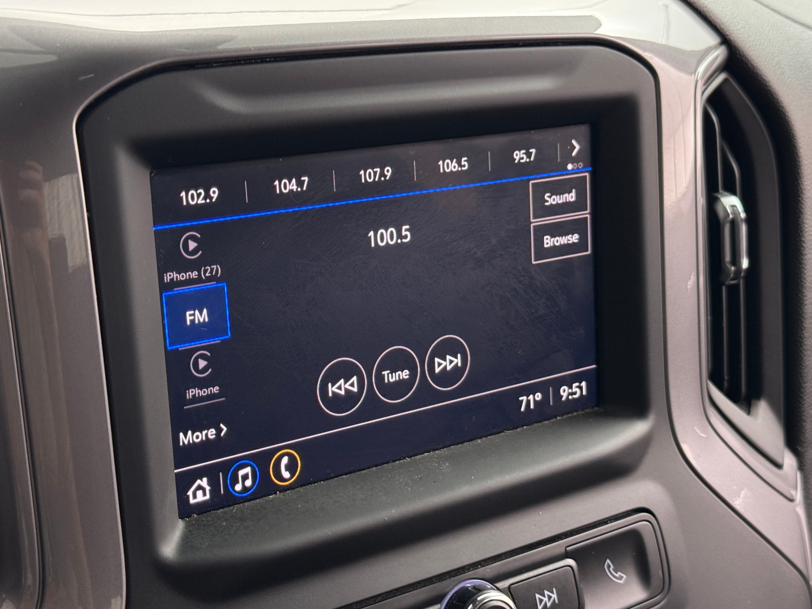 Thumbnail: 2023 Chevrolet Silverado 1500 - 4