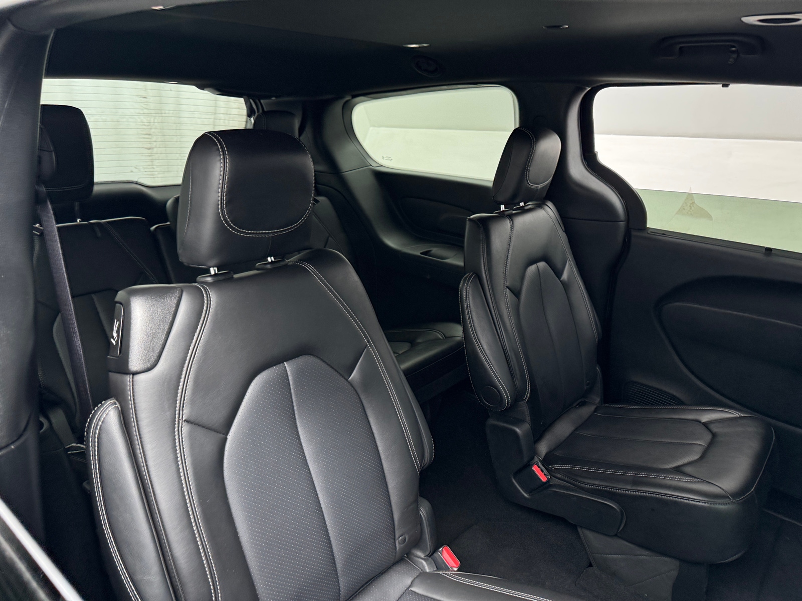 Thumbnail: 2025 Chrysler Pacifica - 5