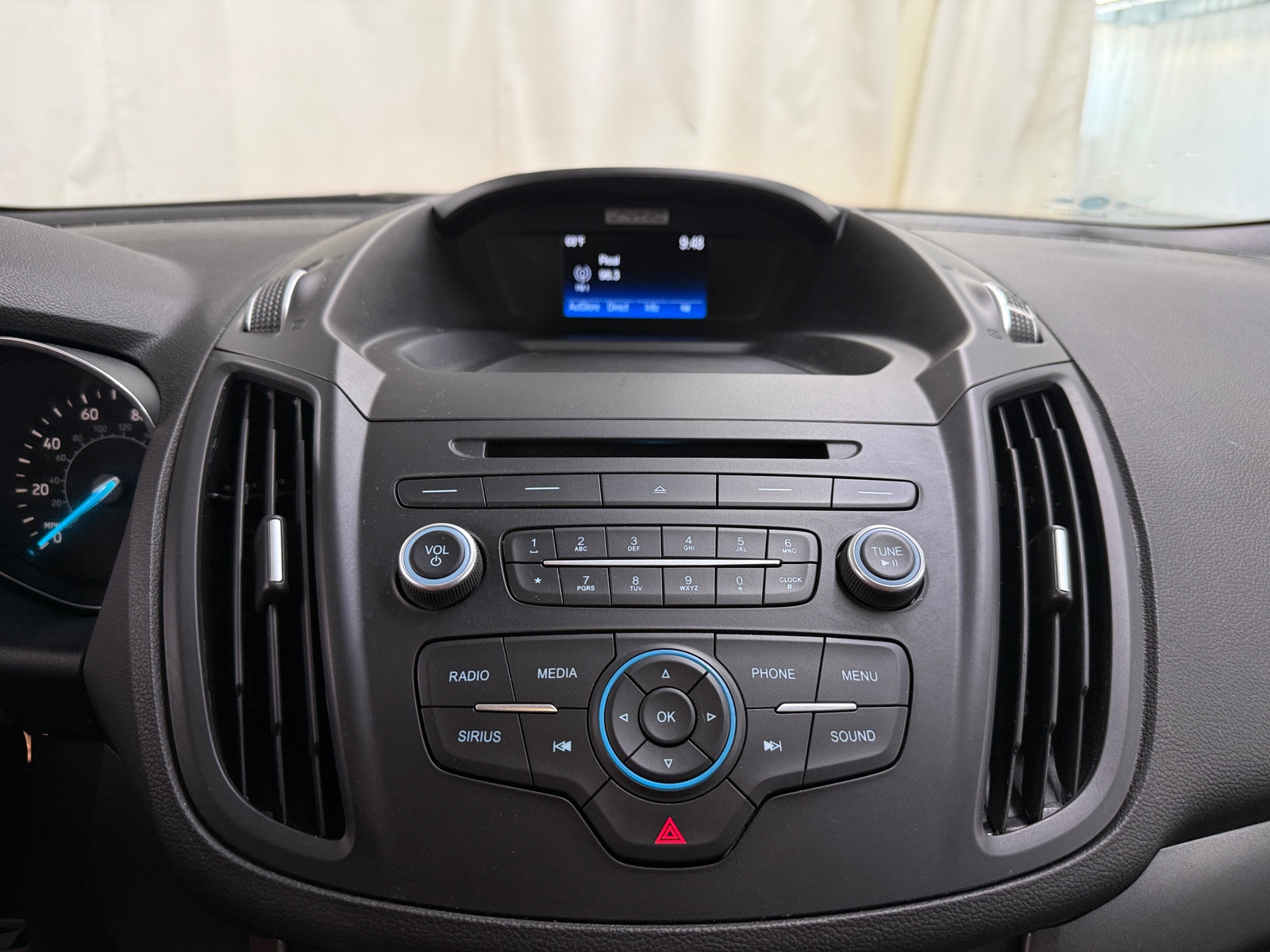 Thumbnail: 2017 Ford Escape - 4