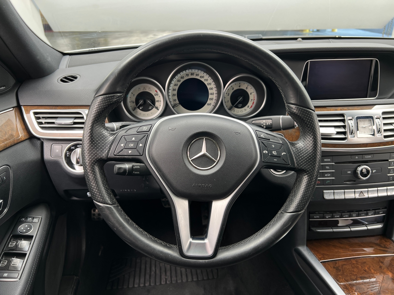 Thumbnail: 2016 Mercedes-Benz E-Class - 4