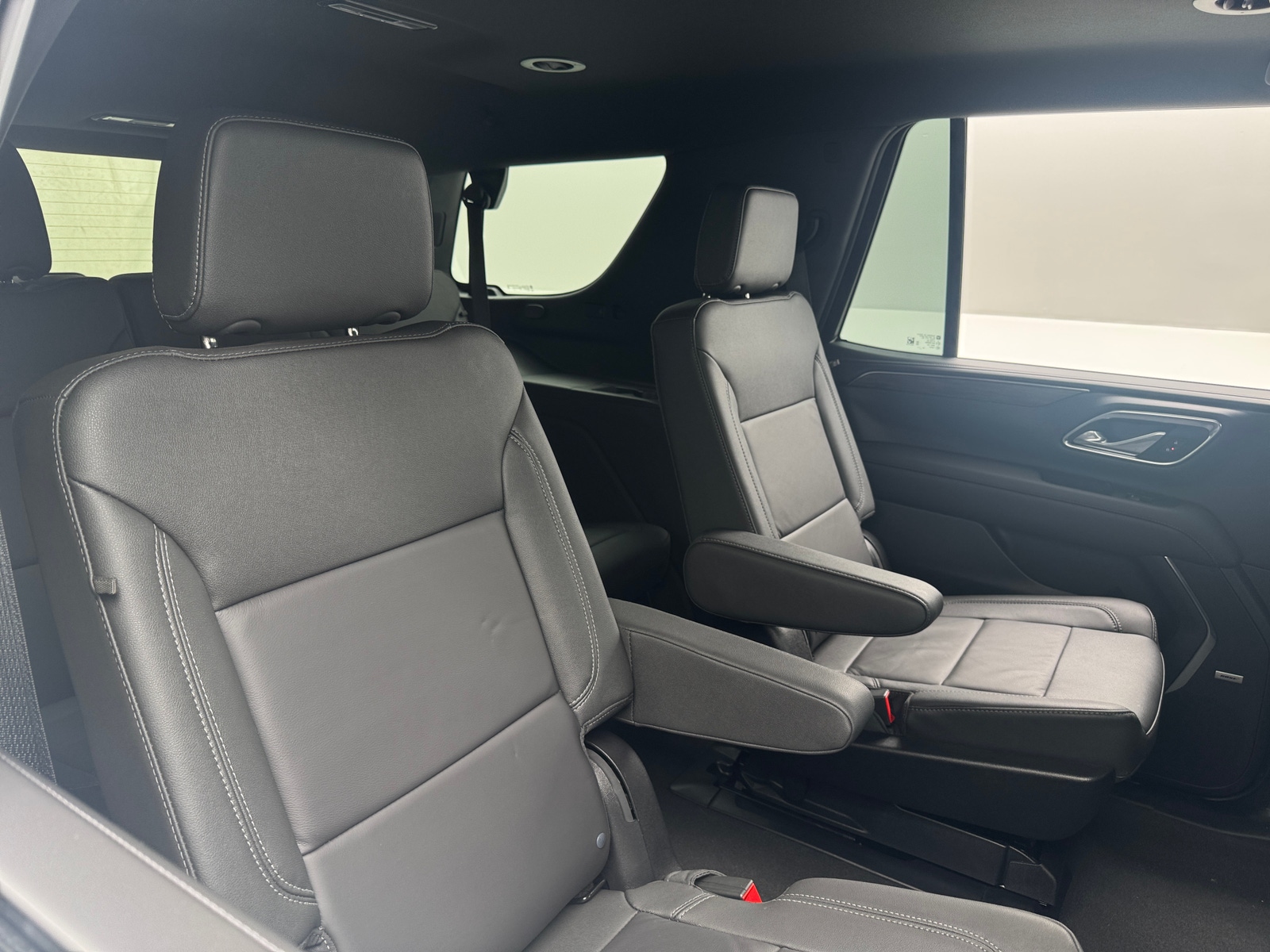 Thumbnail: 2024 Chevrolet Tahoe - 5