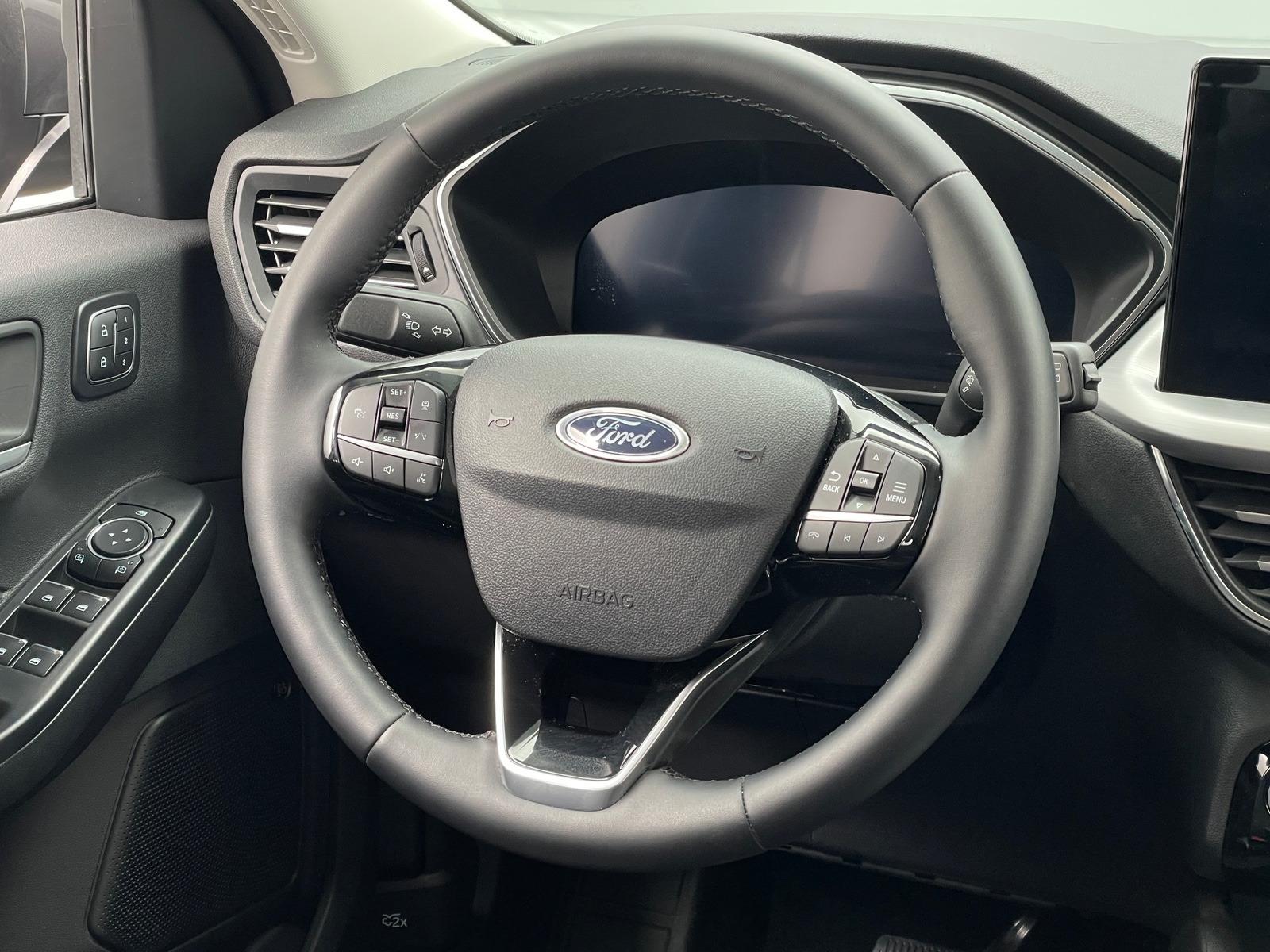 Thumbnail: 2025 Ford Escape - 4