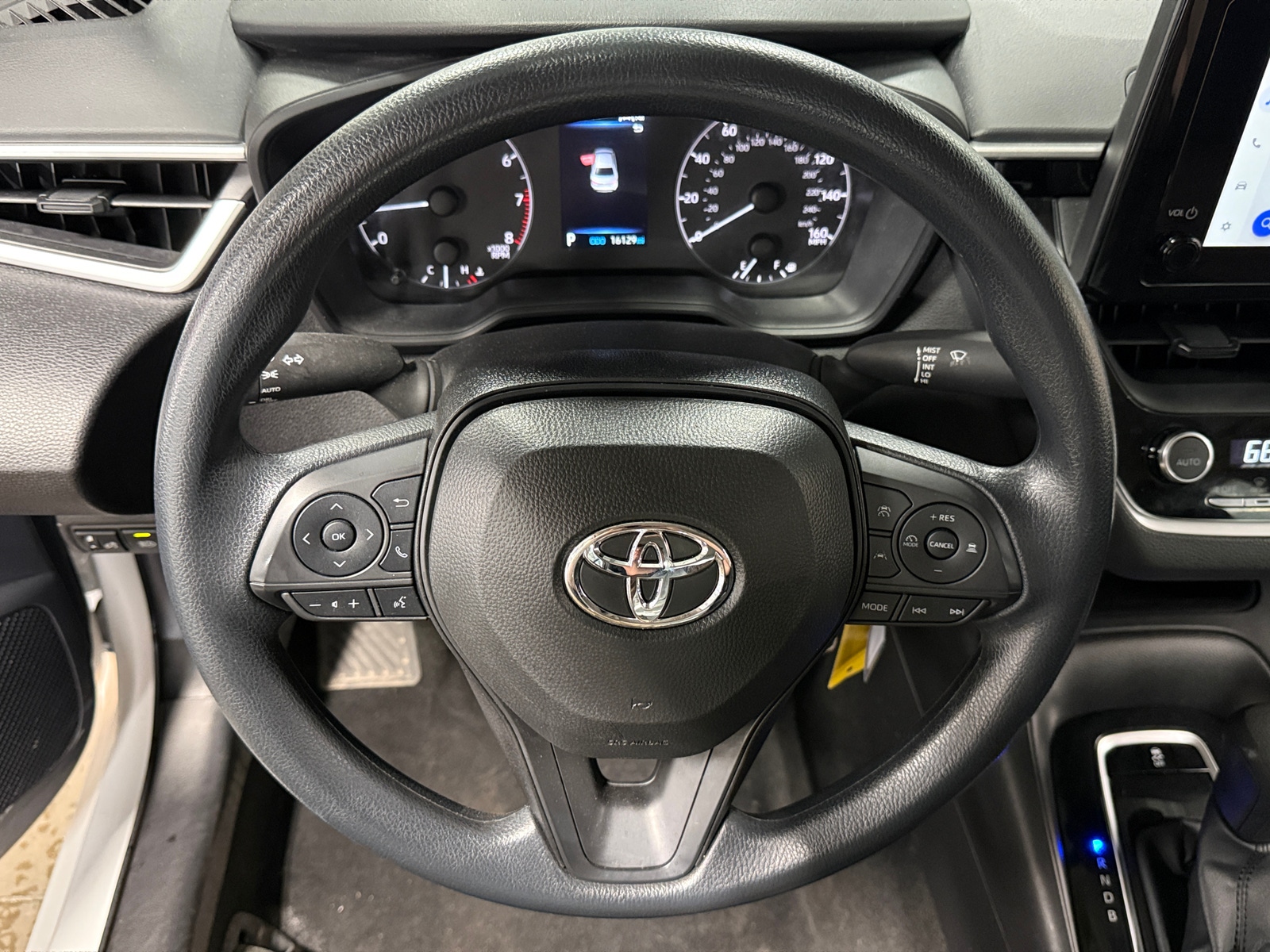 Thumbnail: 2025 Toyota Corolla - 5