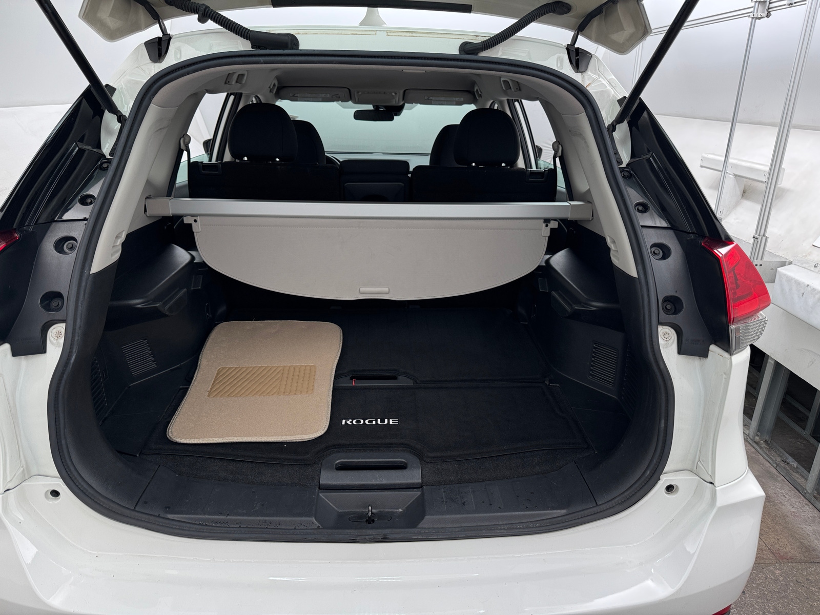 Thumbnail: 2020 Nissan Rogue - 7