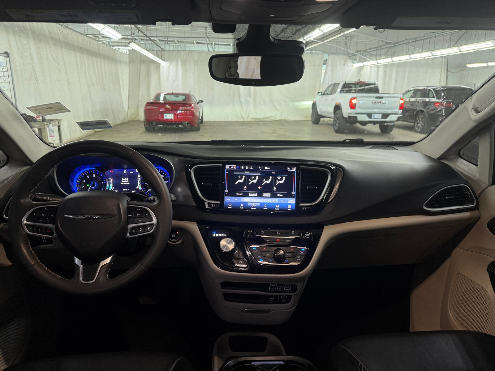Thumbnail: 2022 Chrysler Pacifica - 2