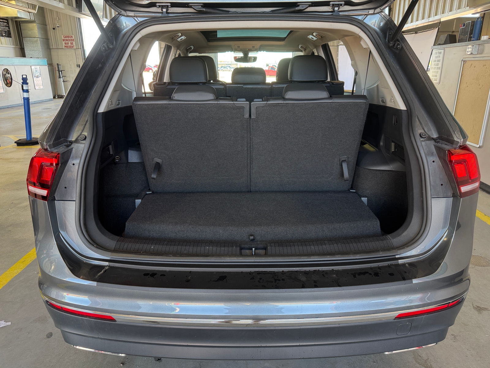 Thumbnail: 2021 Volkswagen Tiguan - 6