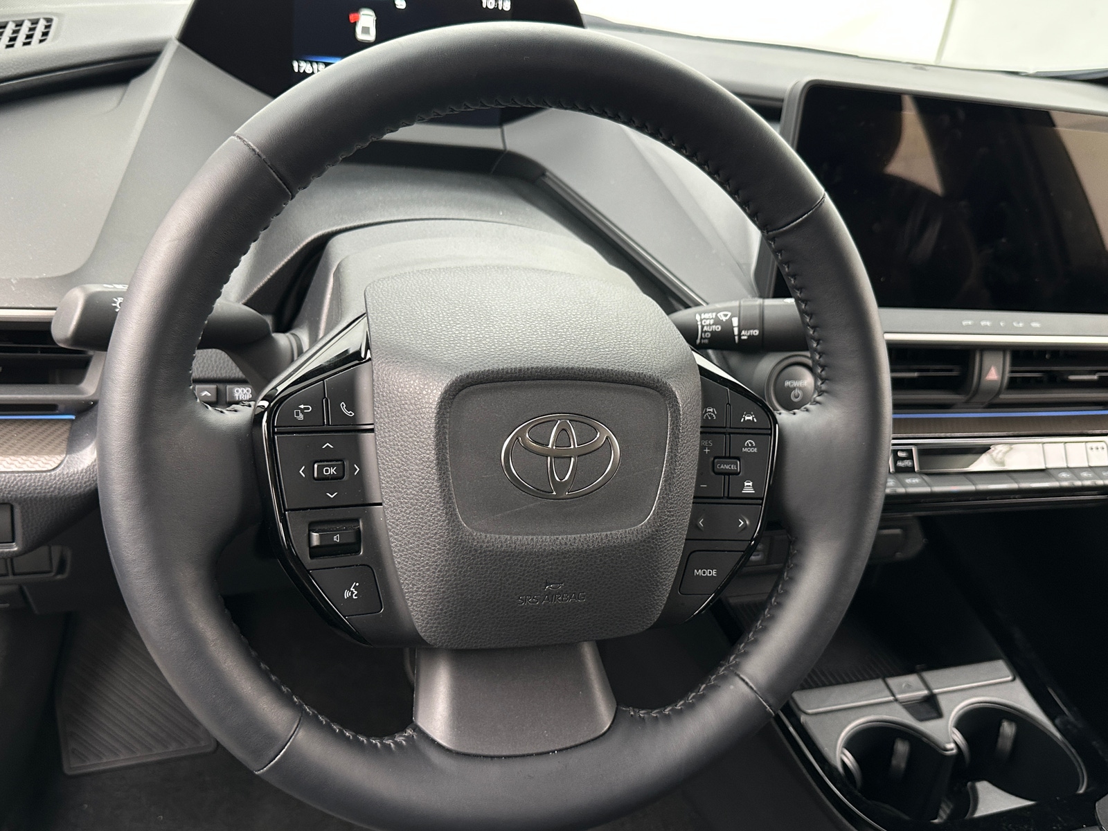 Thumbnail: 2025 Toyota Prius - 4