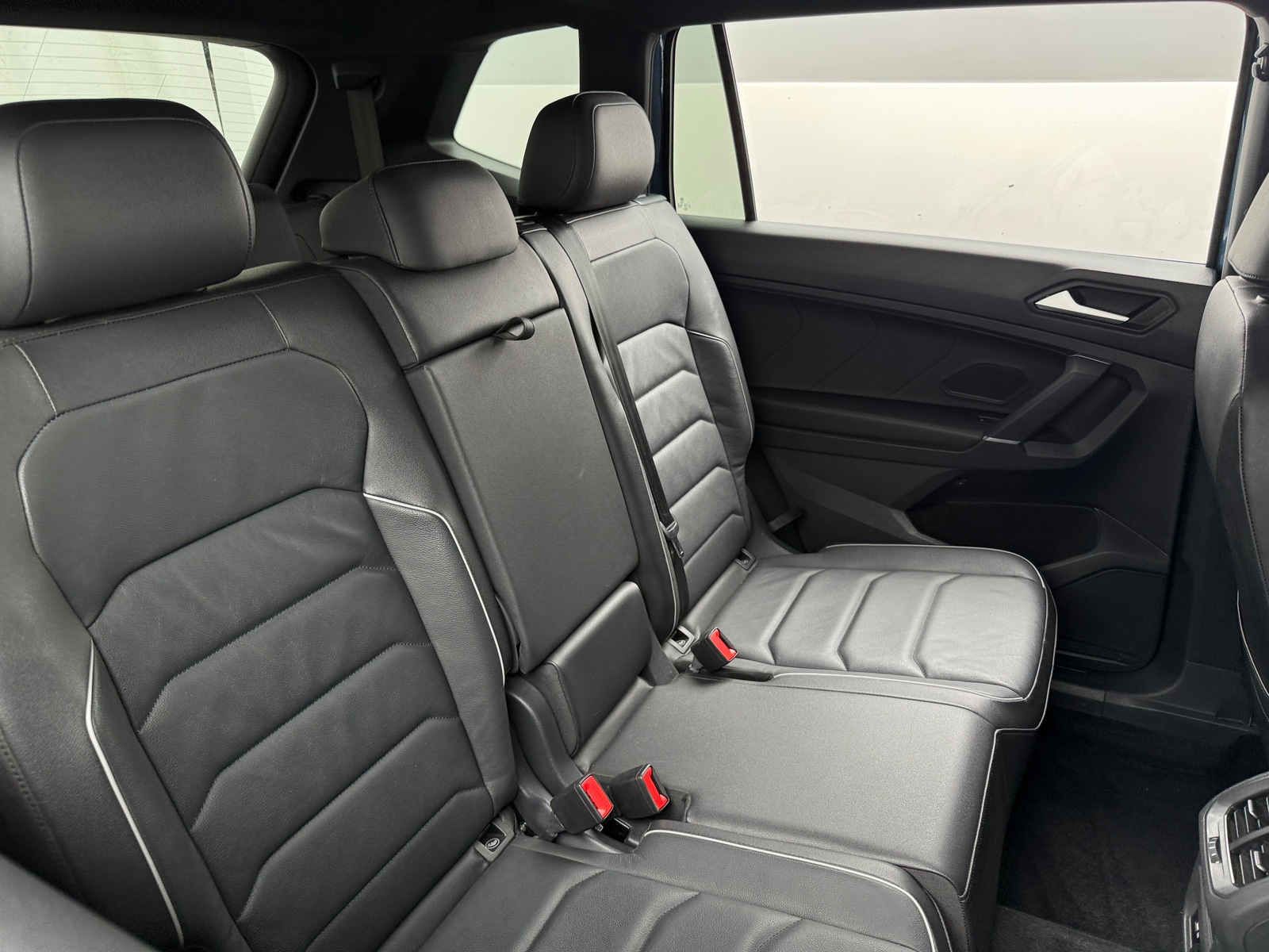 Thumbnail: 2020 Volkswagen Tiguan - 5